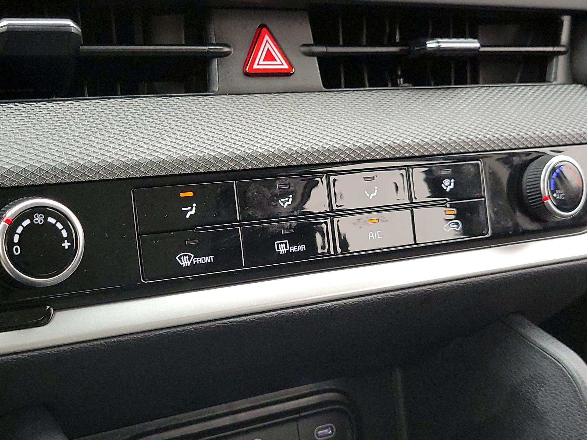 Thumbnail: 2025 Kia Sportage - 16