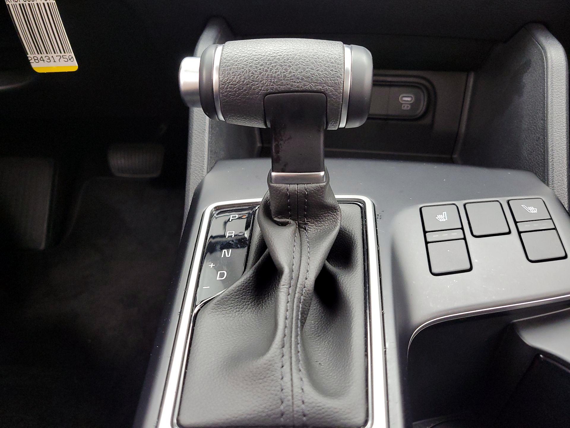 Thumbnail: 2025 Kia Sportage - 17