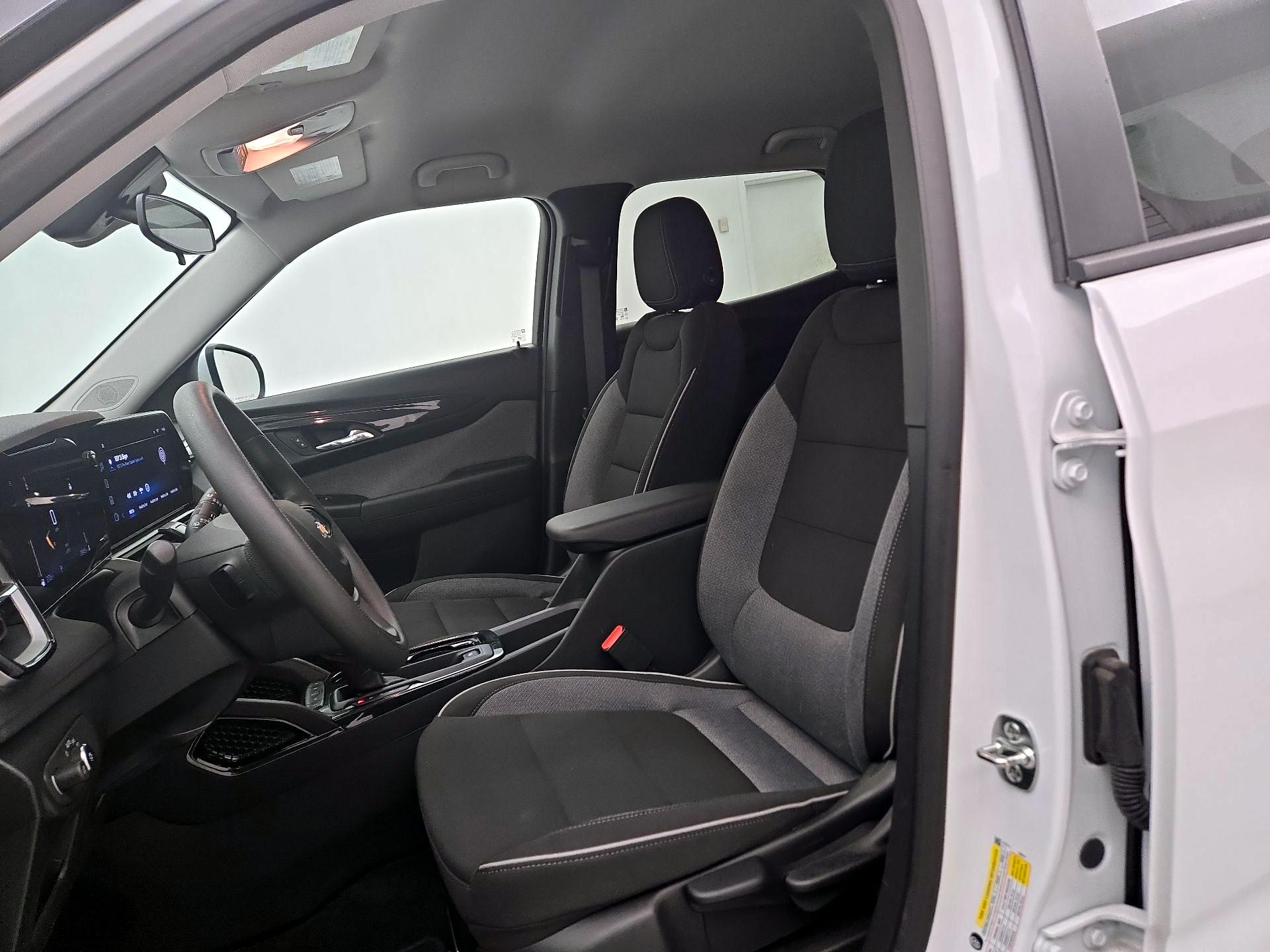 Thumbnail: 2025 Chevrolet TrailBlazer - 11