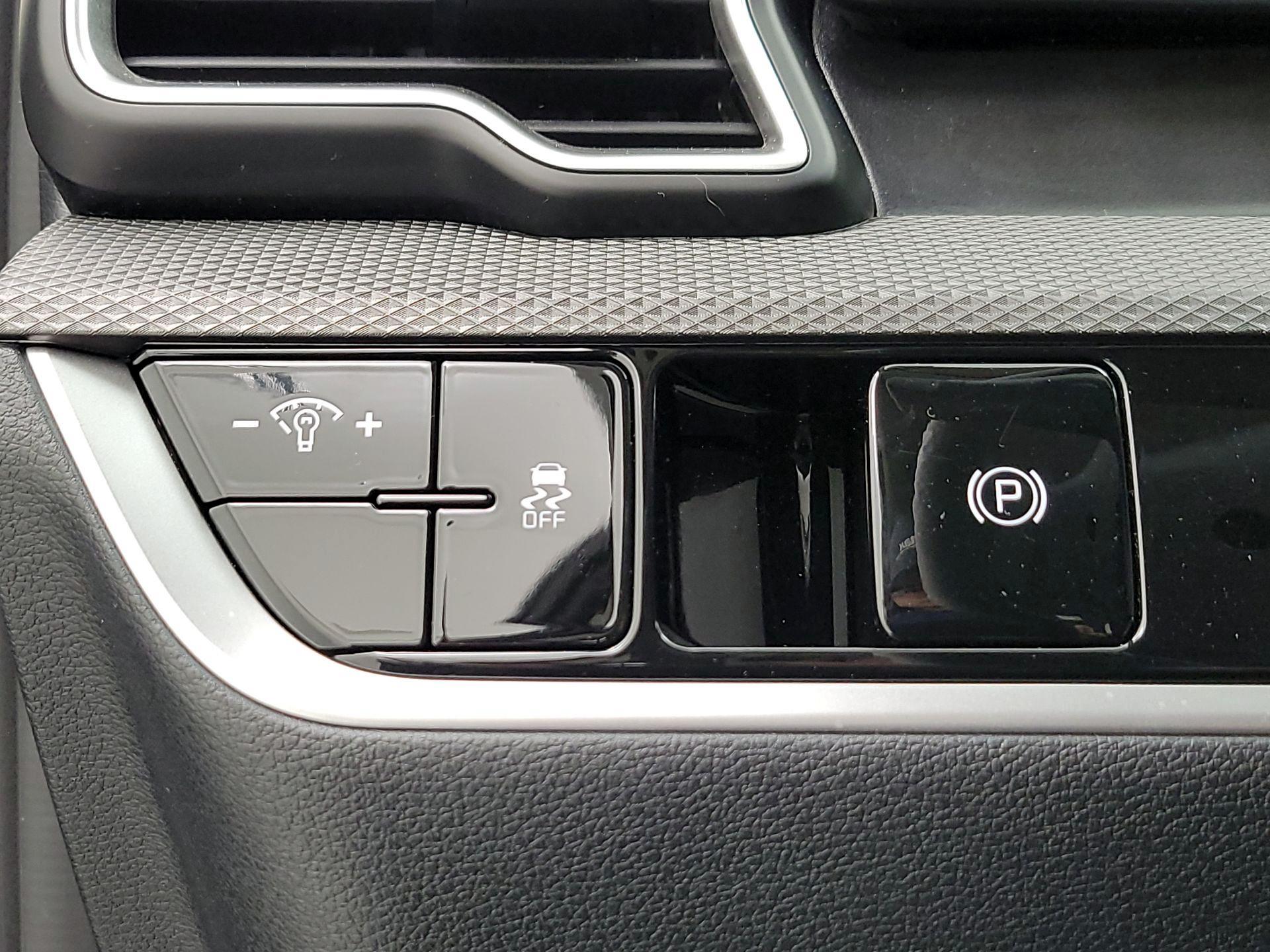 Thumbnail: 2025 Kia Sportage - 13