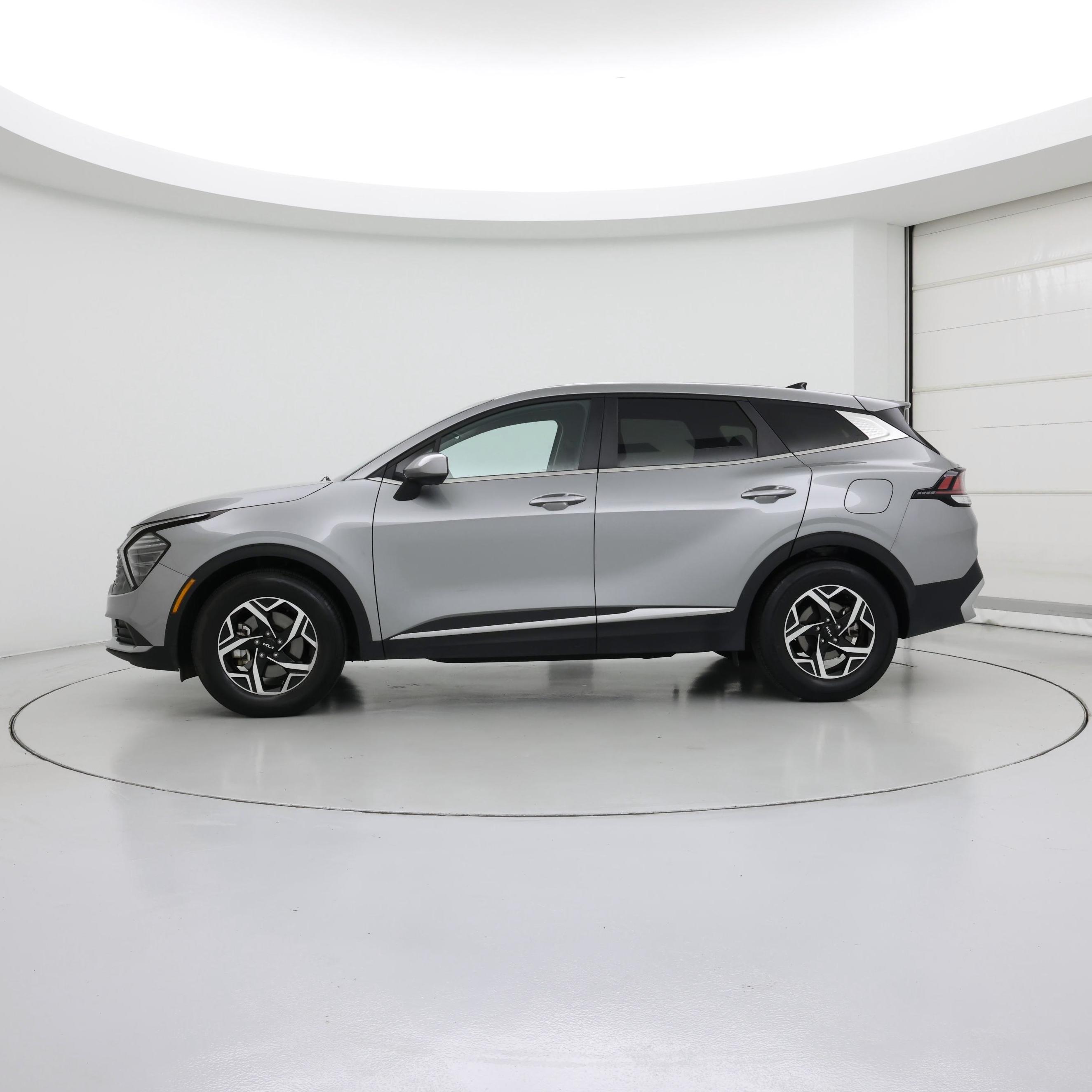 Thumbnail: 2025 Kia Sportage - 3