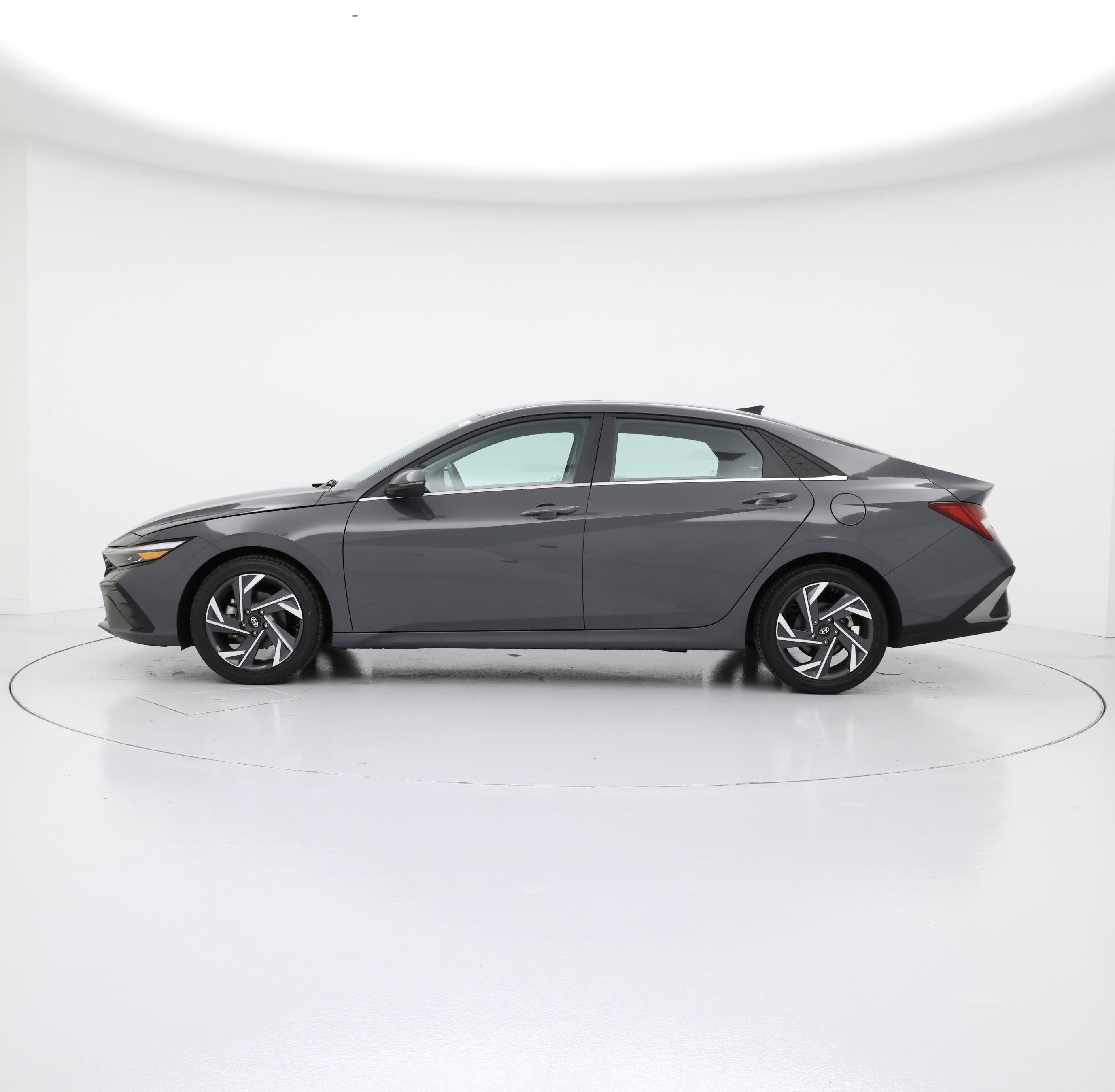 Thumbnail: 2025 Hyundai Elantra - 3