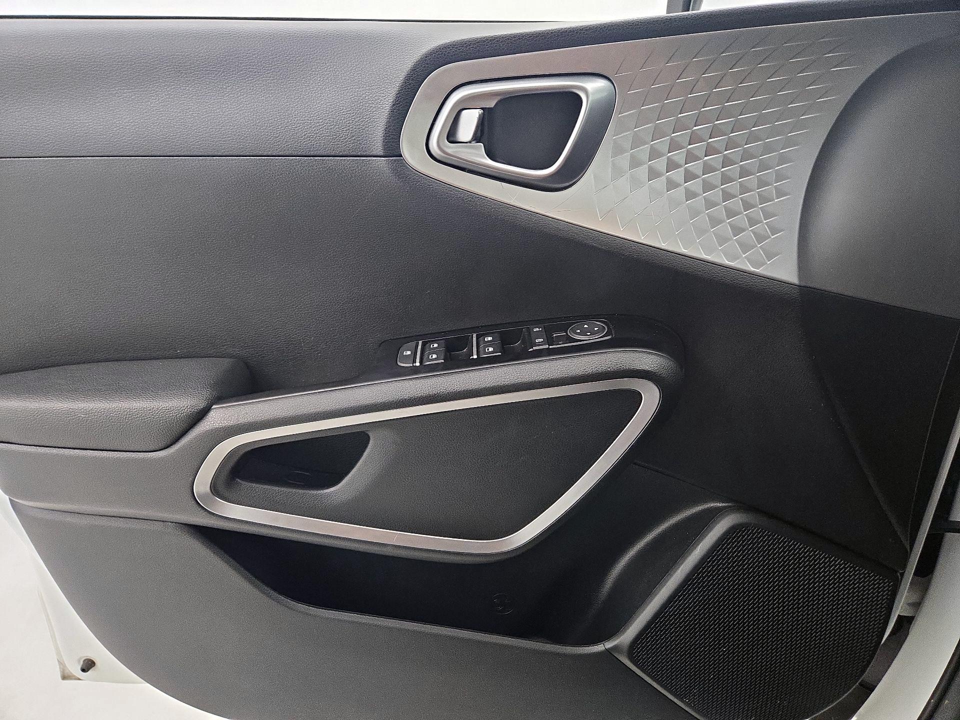 Thumbnail: 2025 Kia Soul - 12