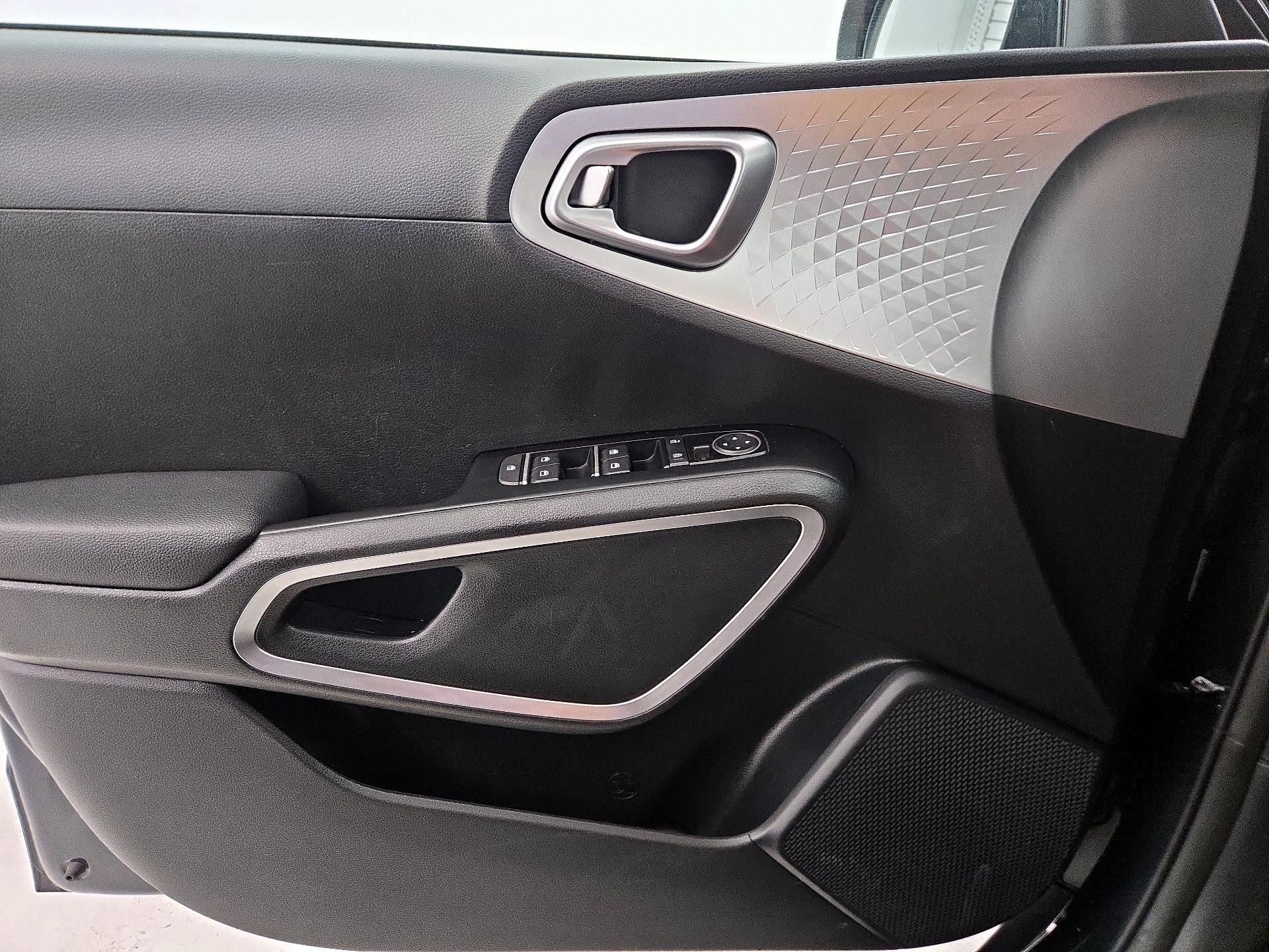 Thumbnail: 2025 Kia Soul - 12