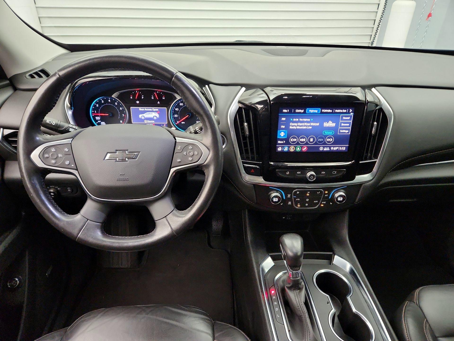 Thumbnail: 2021 Chevrolet Traverse - 9