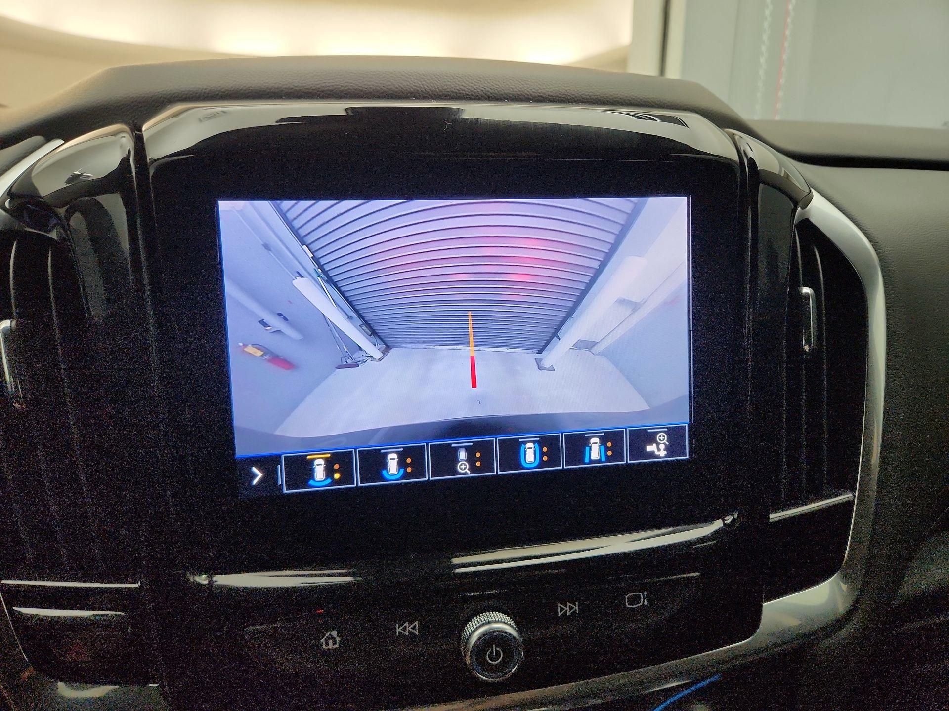 Thumbnail: 2021 Chevrolet Traverse - 15