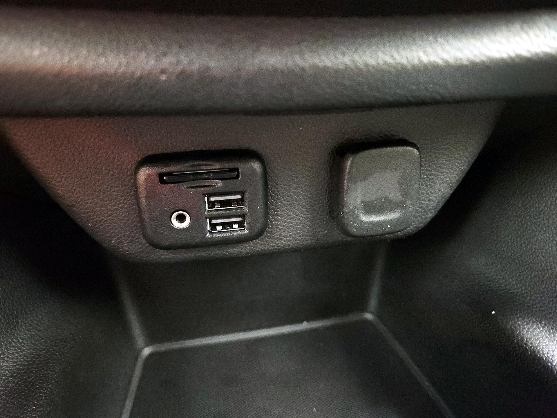 Thumbnail: 2021 Chevrolet Traverse - 19