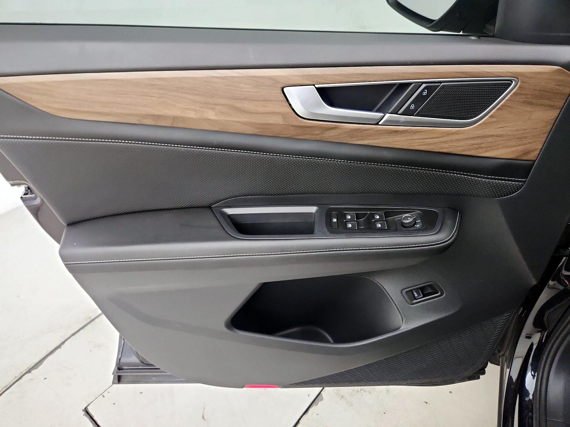 Thumbnail: 2024 Volkswagen Atlas - 12