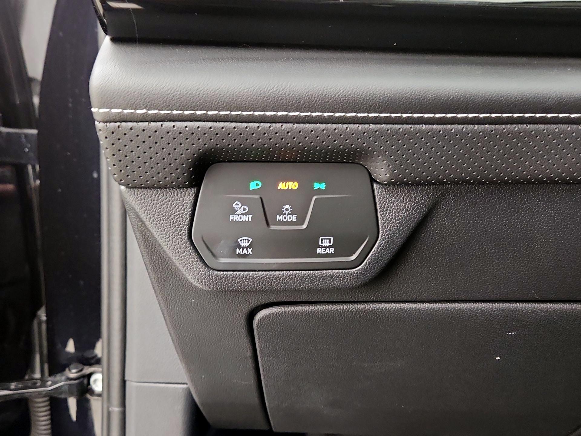 Thumbnail: 2024 Volkswagen Atlas - 13