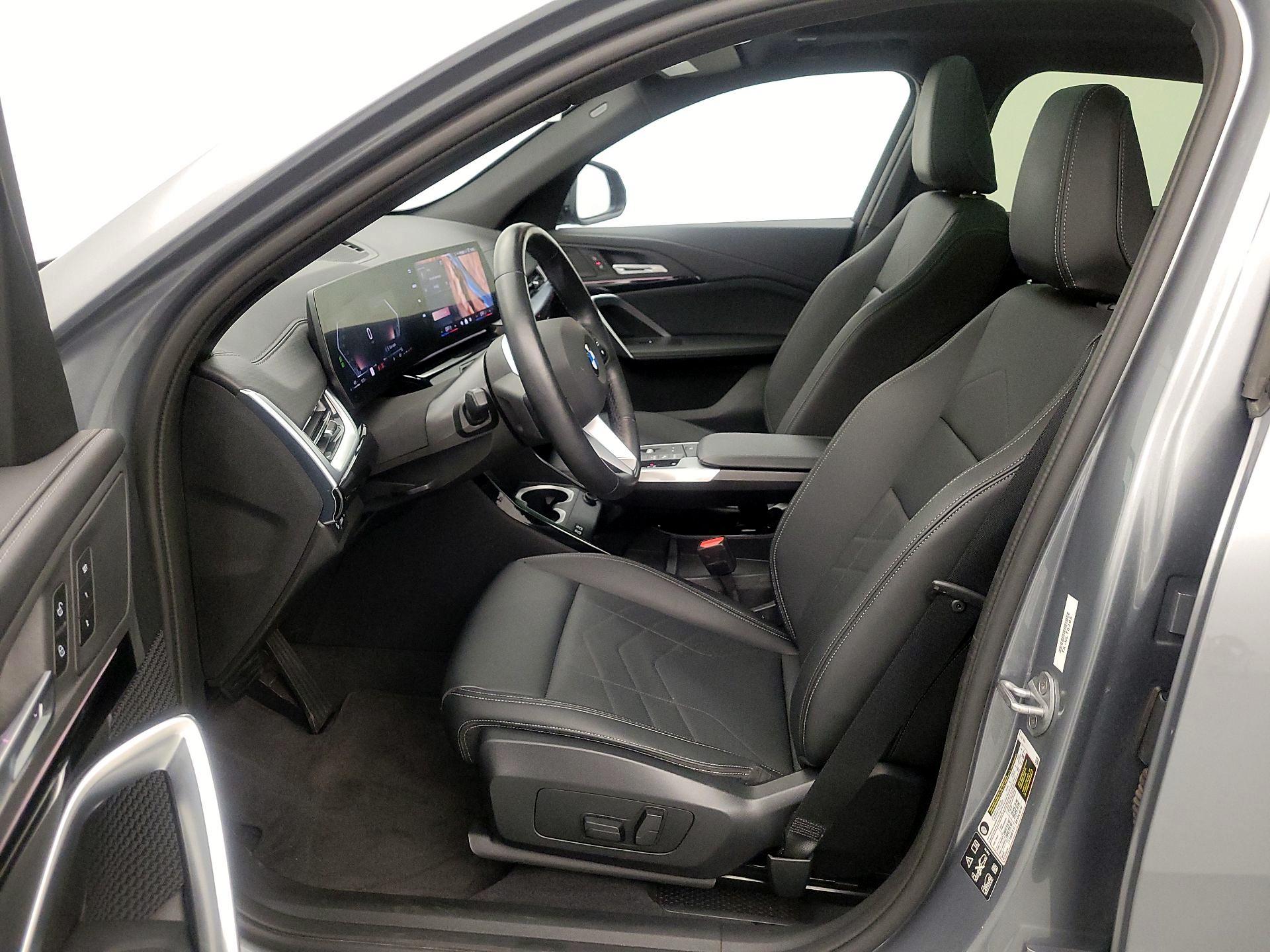 Thumbnail: 2025 BMW X2 - 11