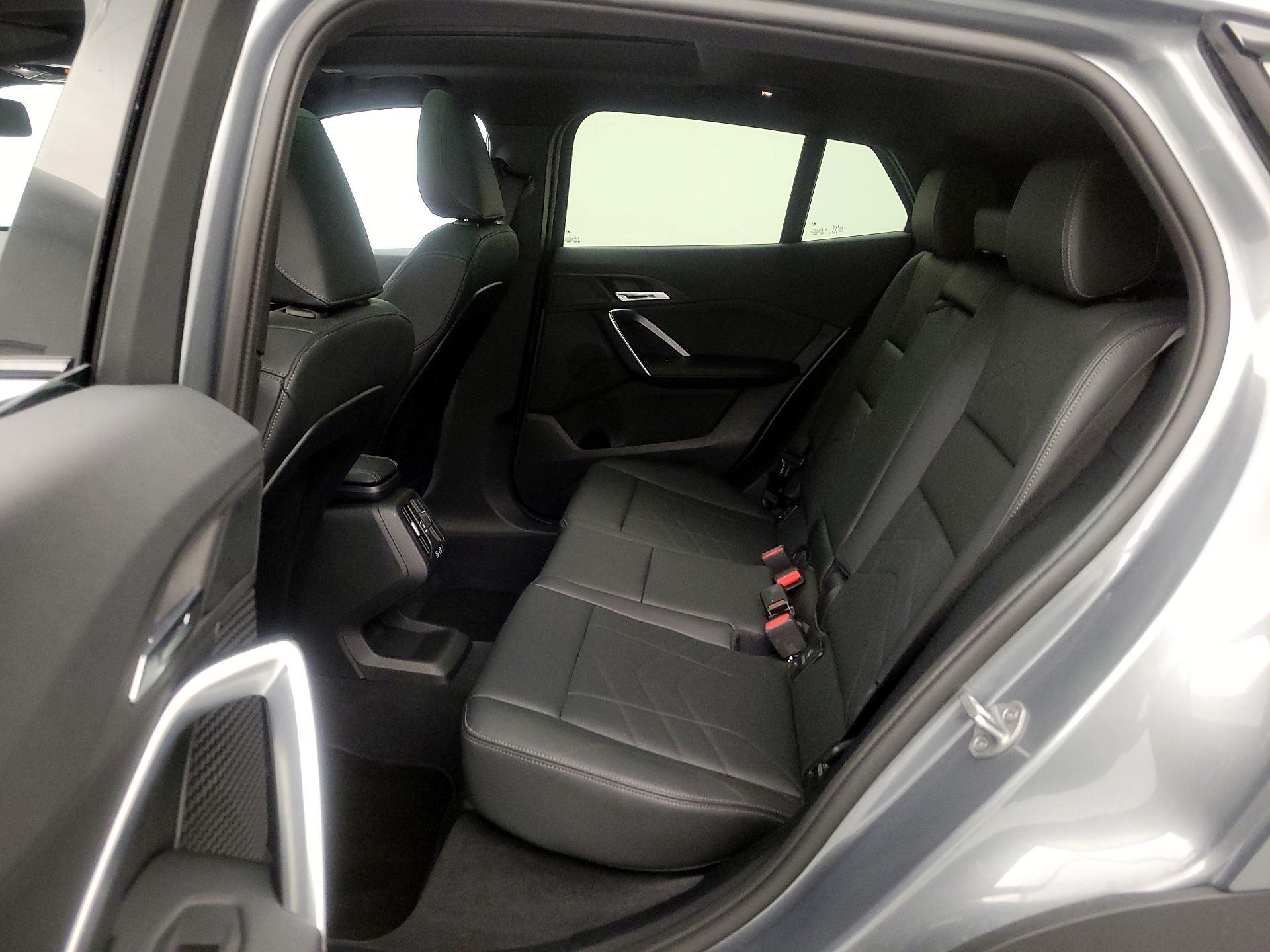 Thumbnail: 2025 BMW X2 - 20