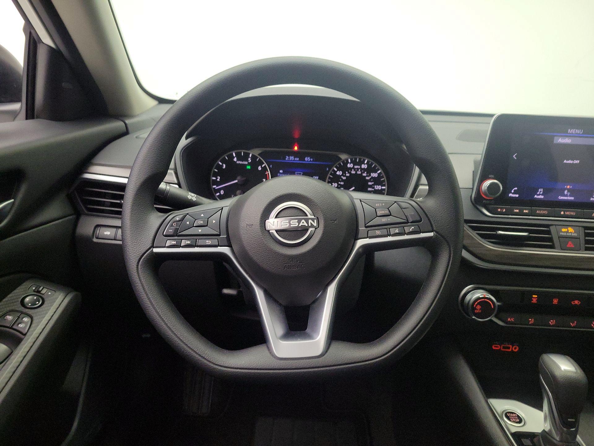 Thumbnail: 2025 Nissan Altima - 10