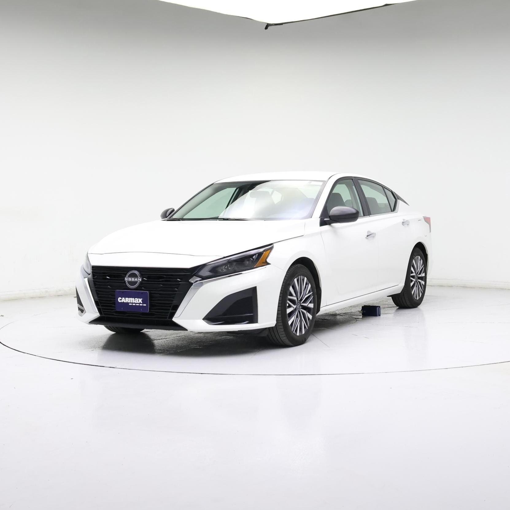 Thumbnail: 2025 Nissan Altima - 4