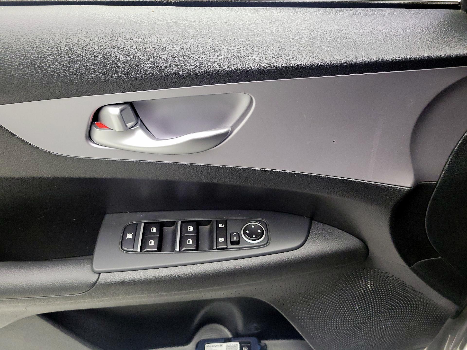 Thumbnail: 2024 Kia Forte - 10