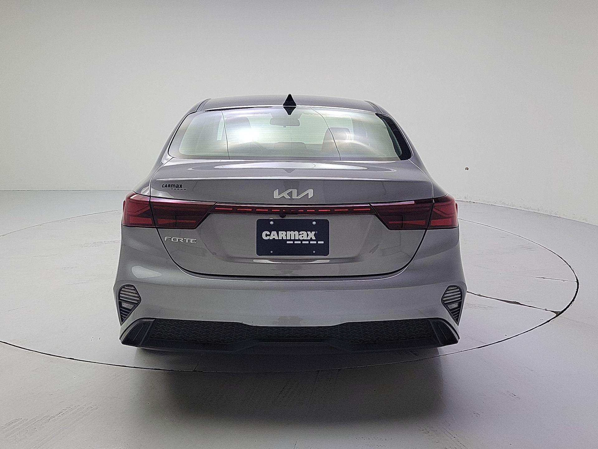 Thumbnail: 2024 Kia Forte - 6