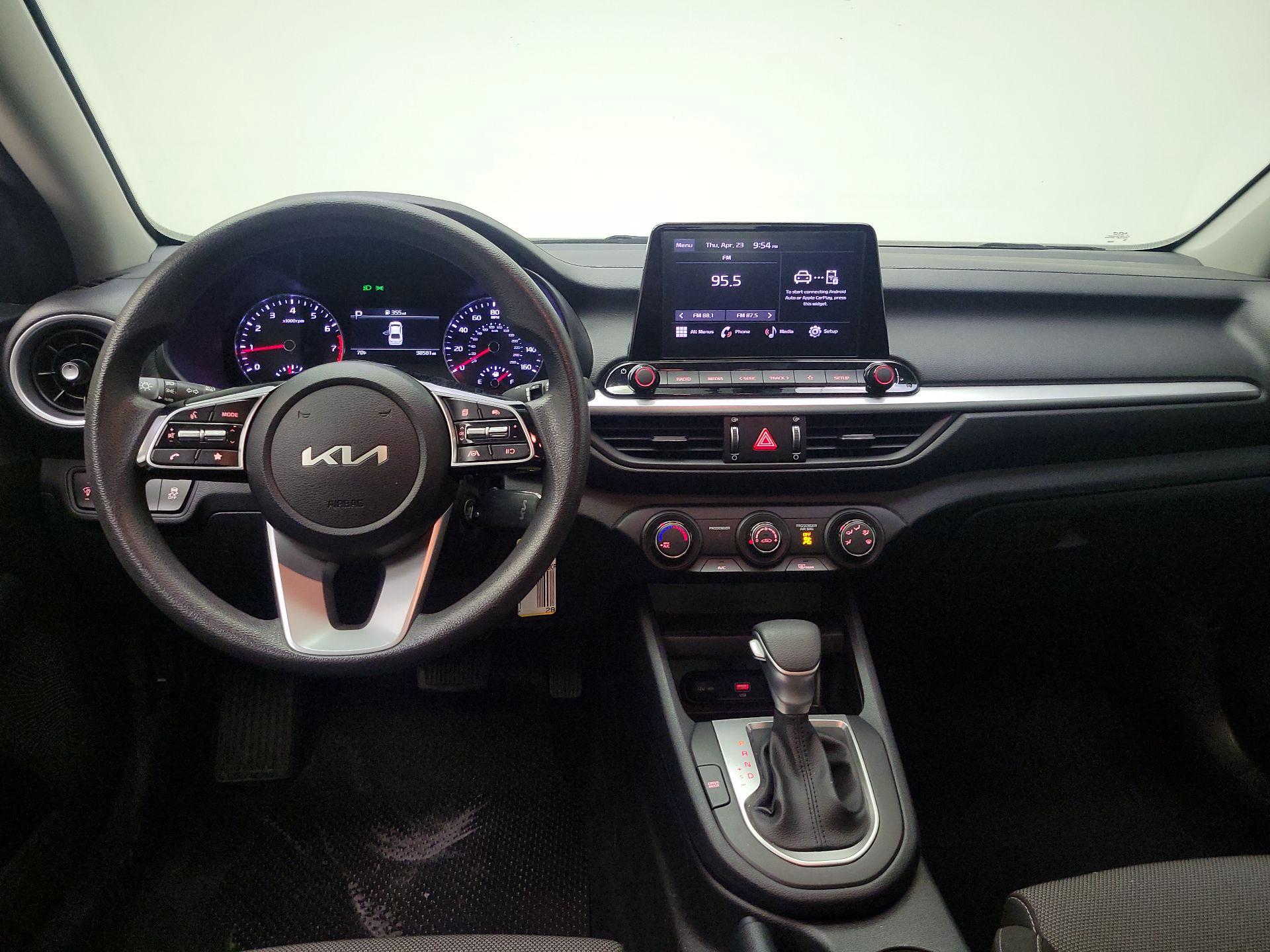 Thumbnail: 2024 Kia Forte - 8