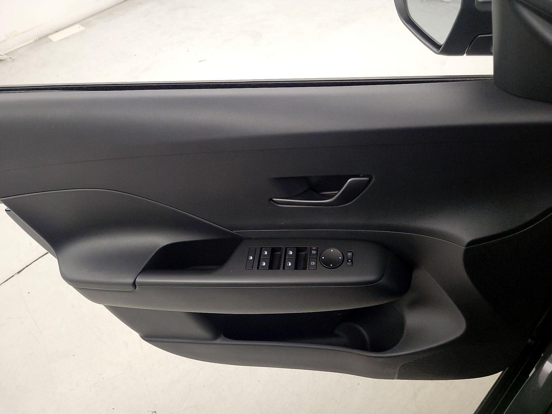 Thumbnail: 2025 Hyundai Kona - 12