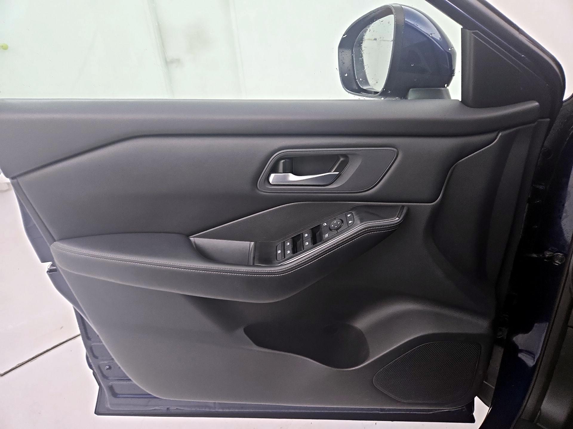 Thumbnail: 2025 Nissan Rogue - 12