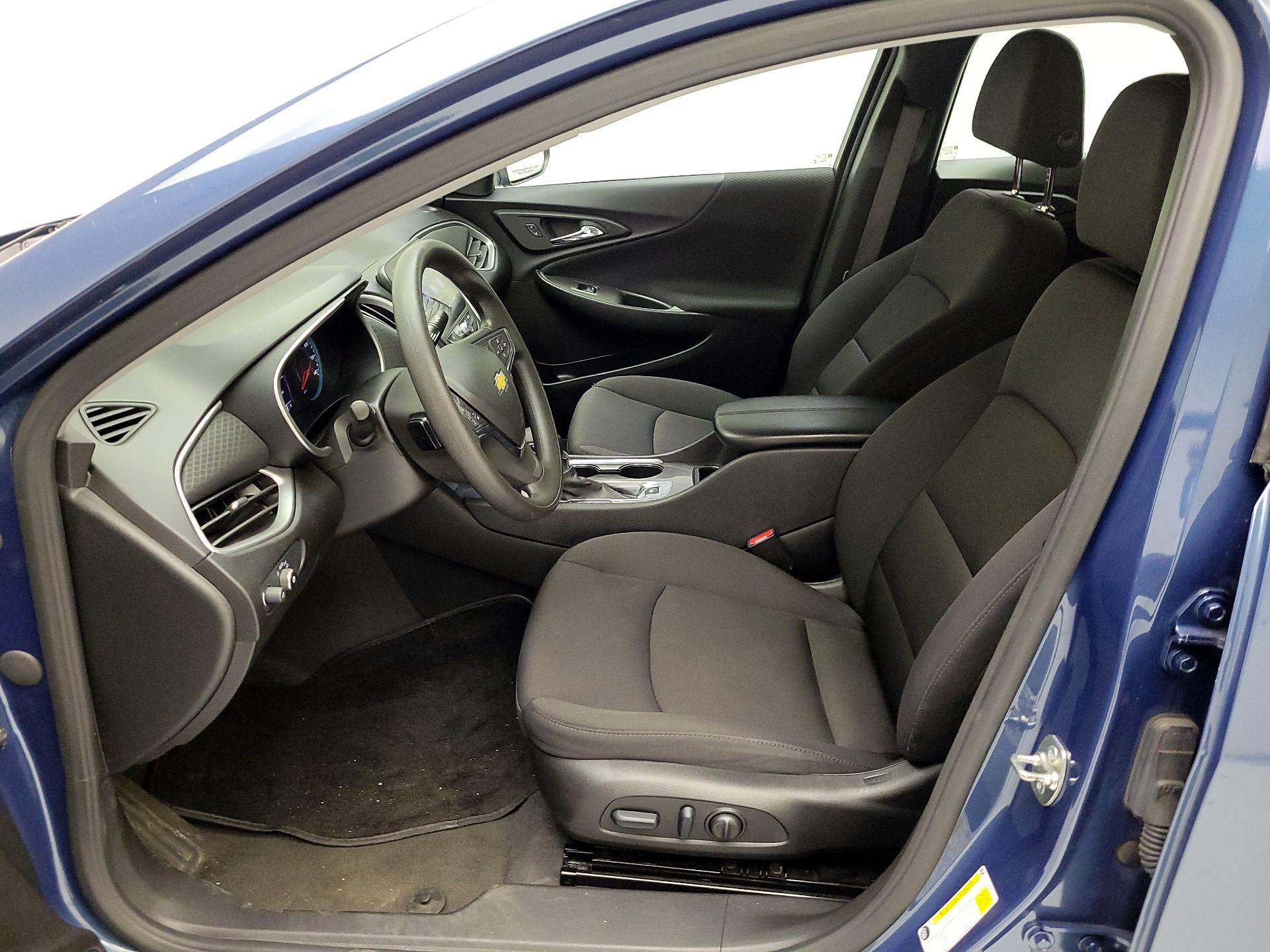 Thumbnail: 2024 Chevrolet Malibu - 9