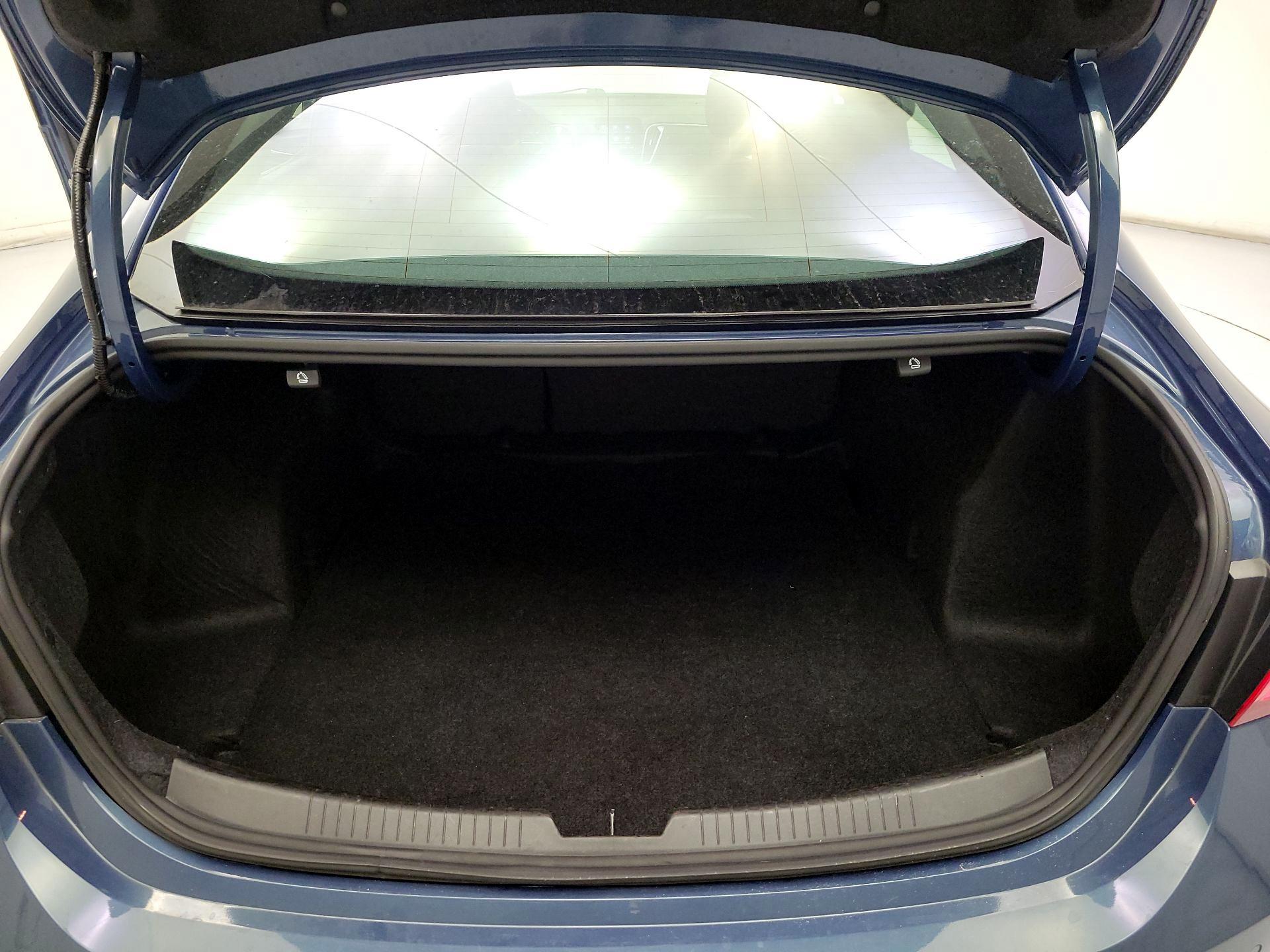 Thumbnail: 2024 Chevrolet Malibu - 18