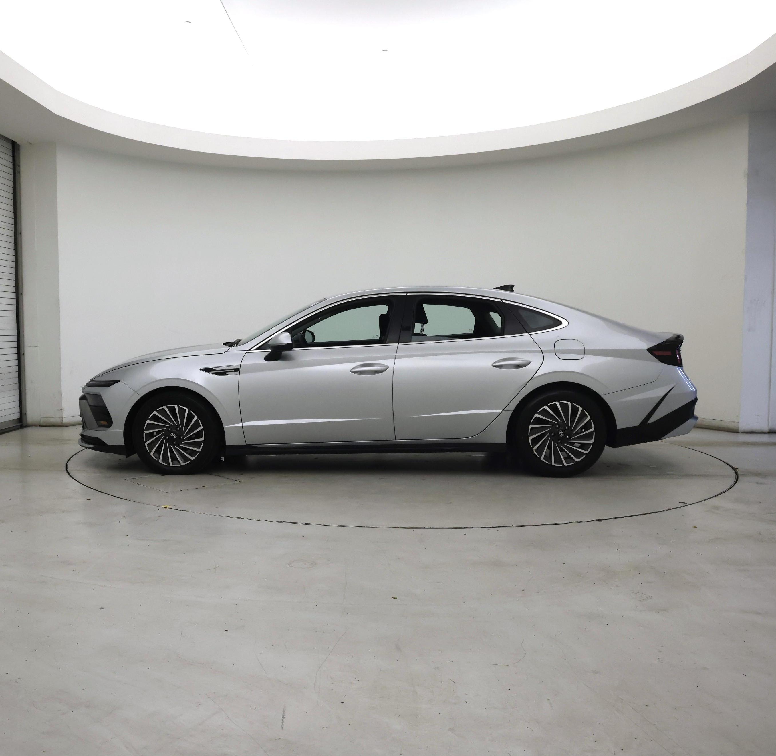 Thumbnail: 2025 Hyundai Sonata - 3