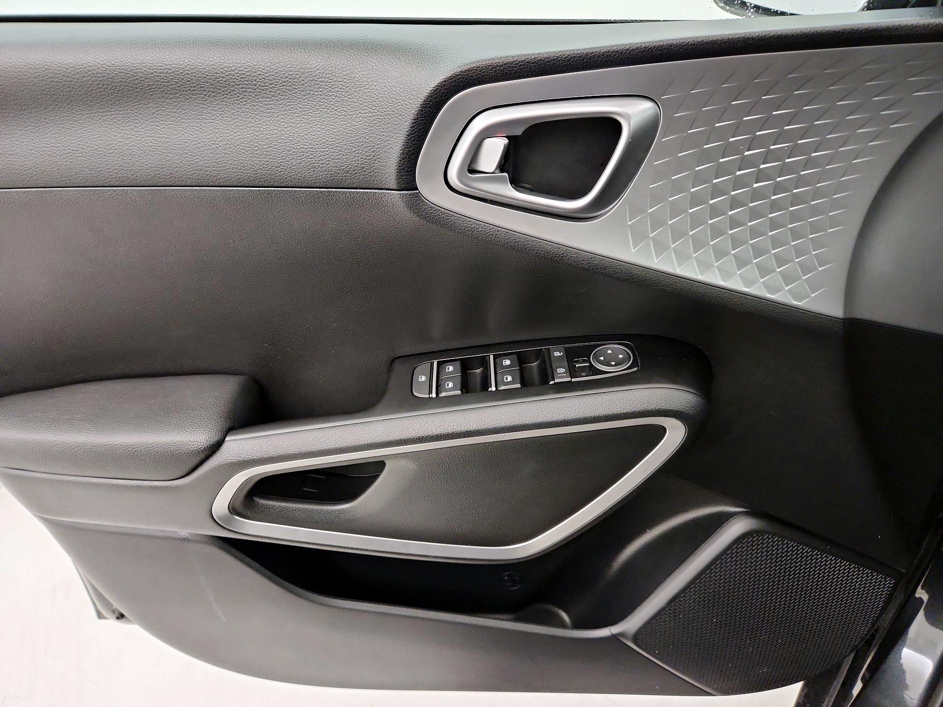 Thumbnail: 2025 Kia Soul - 12