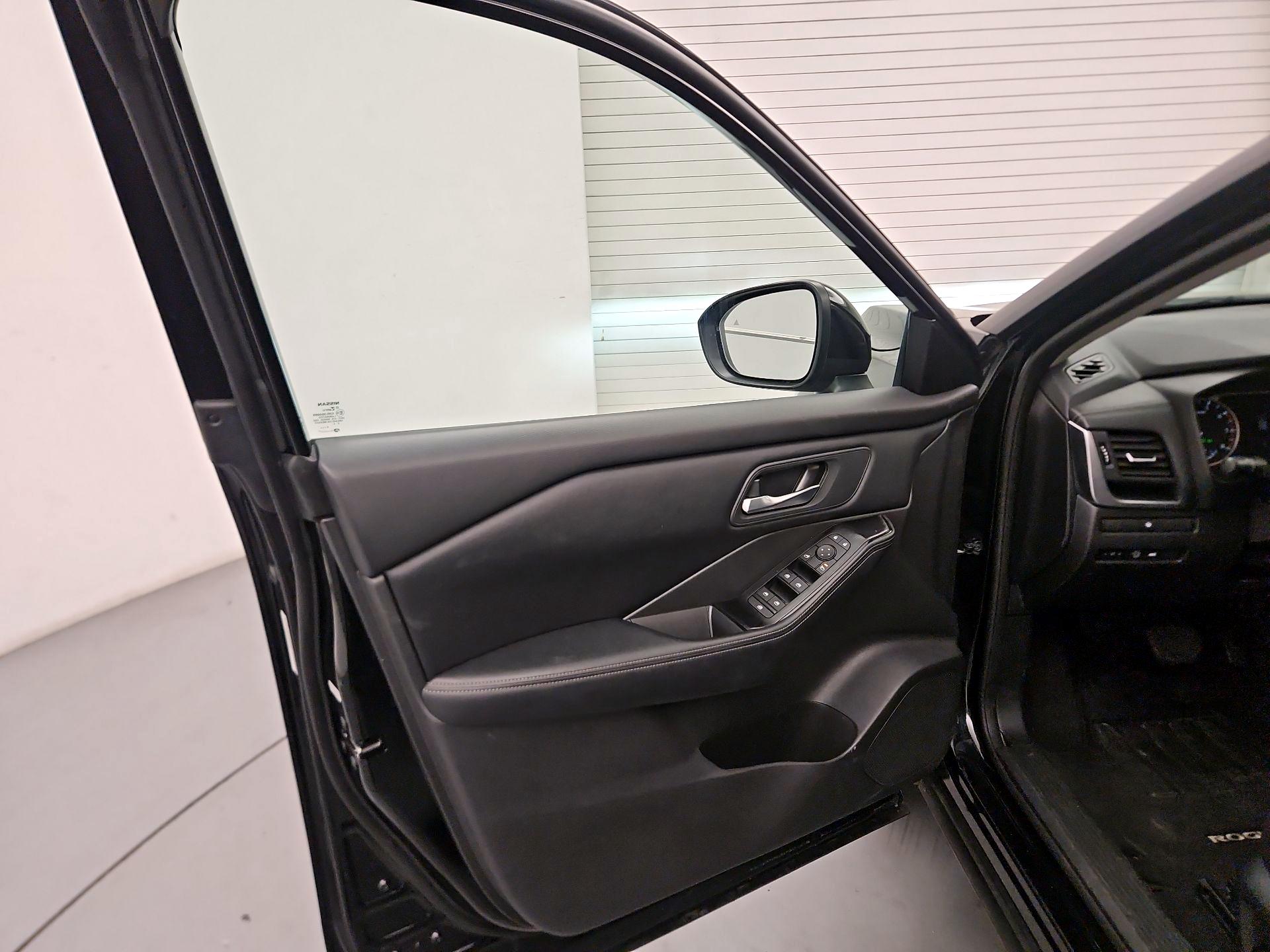 Thumbnail: 2025 Nissan Rogue - 12