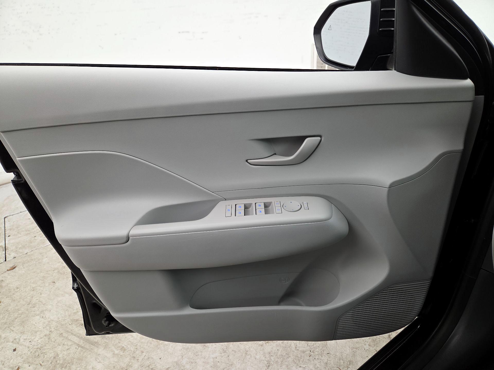 Thumbnail: 2025 Hyundai Kona - 12