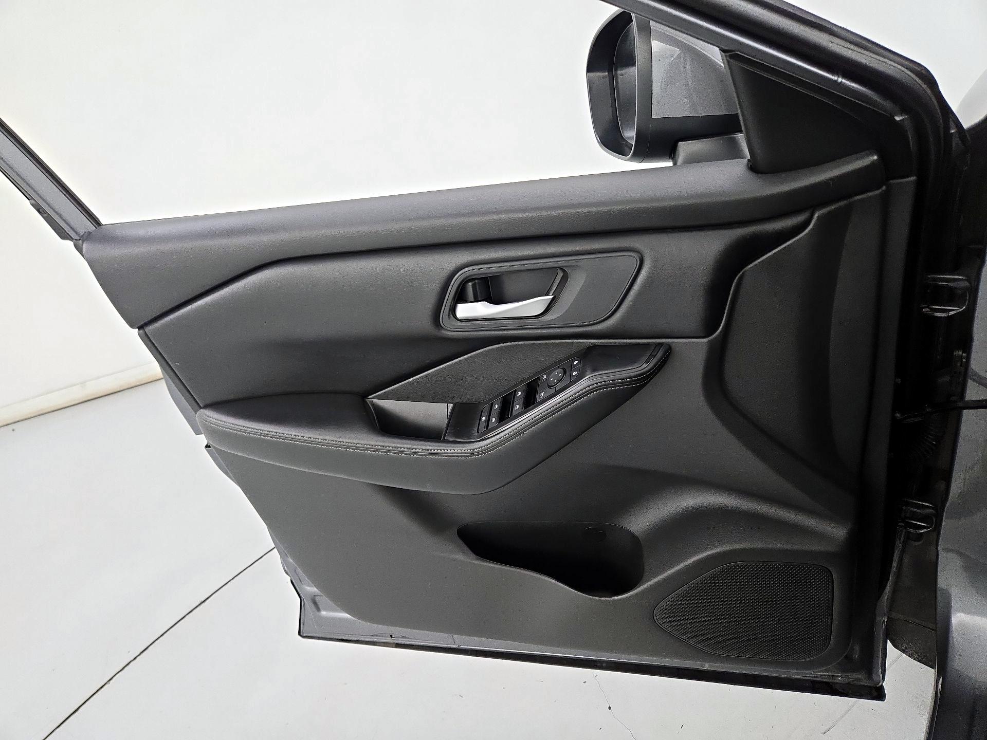 Thumbnail: 2025 Nissan Rogue - 12