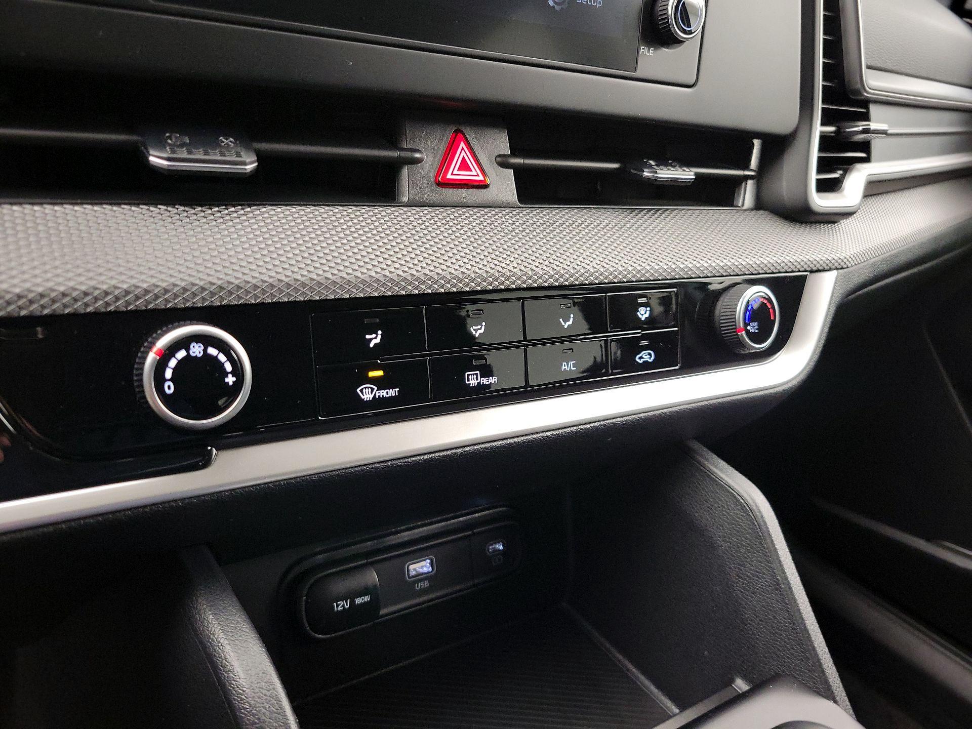 Thumbnail: 2025 Kia Sportage - 16