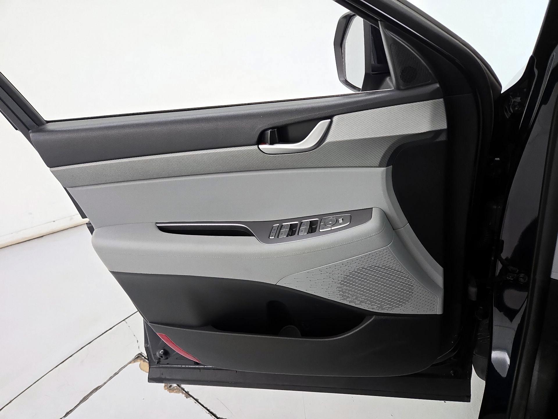 Thumbnail: 2025 Hyundai Palisade - 12