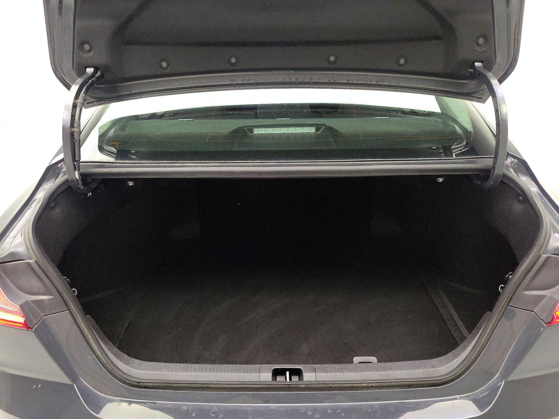 Thumbnail: 2025 Toyota Camry - 20