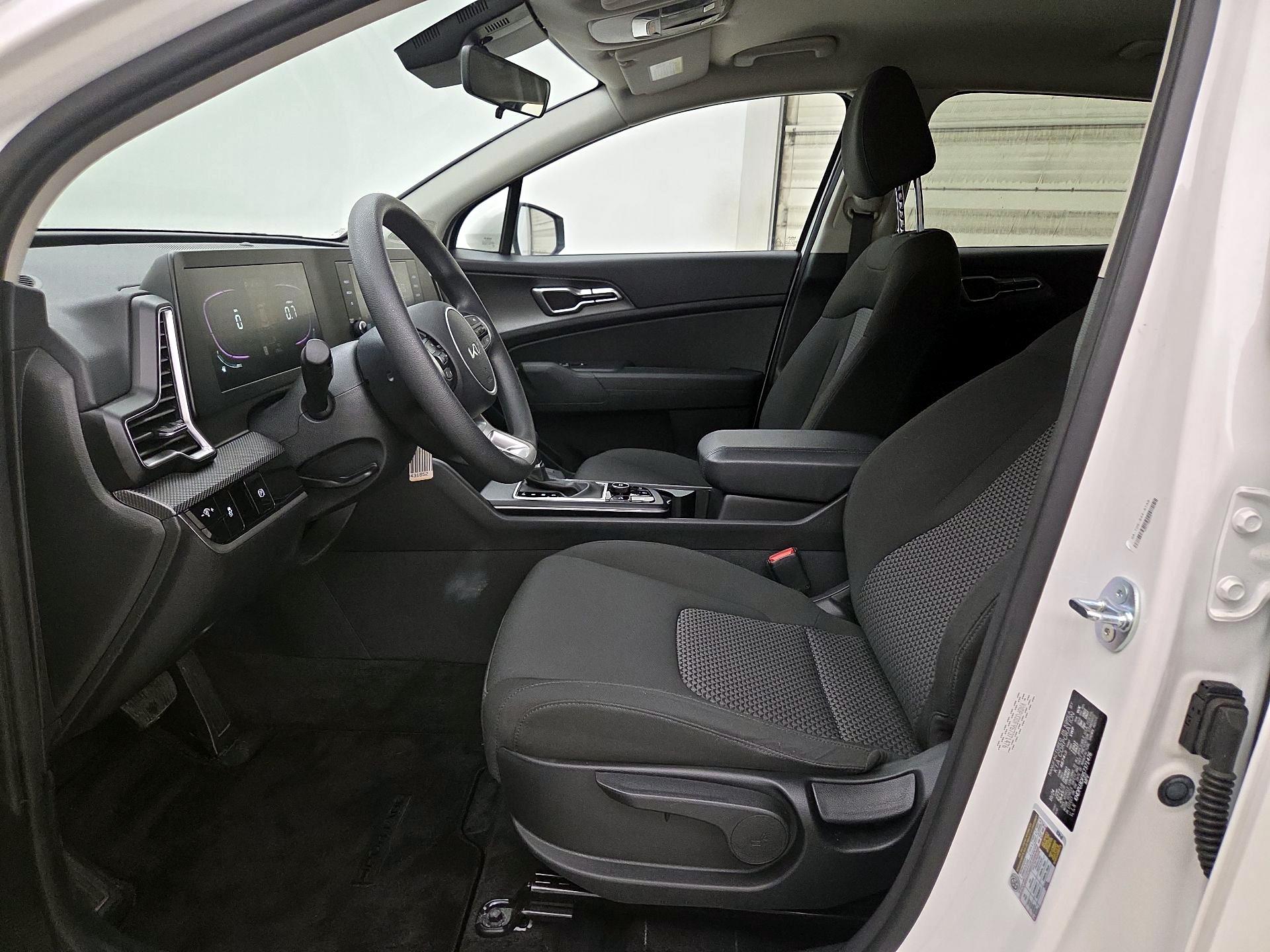 Thumbnail: 2025 Kia Sportage - 11