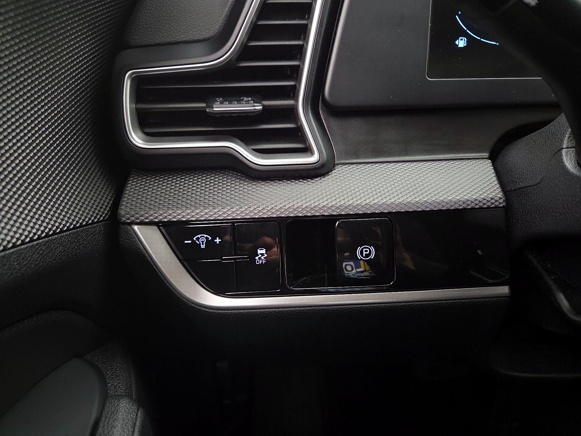 Thumbnail: 2025 Kia Sportage - 13