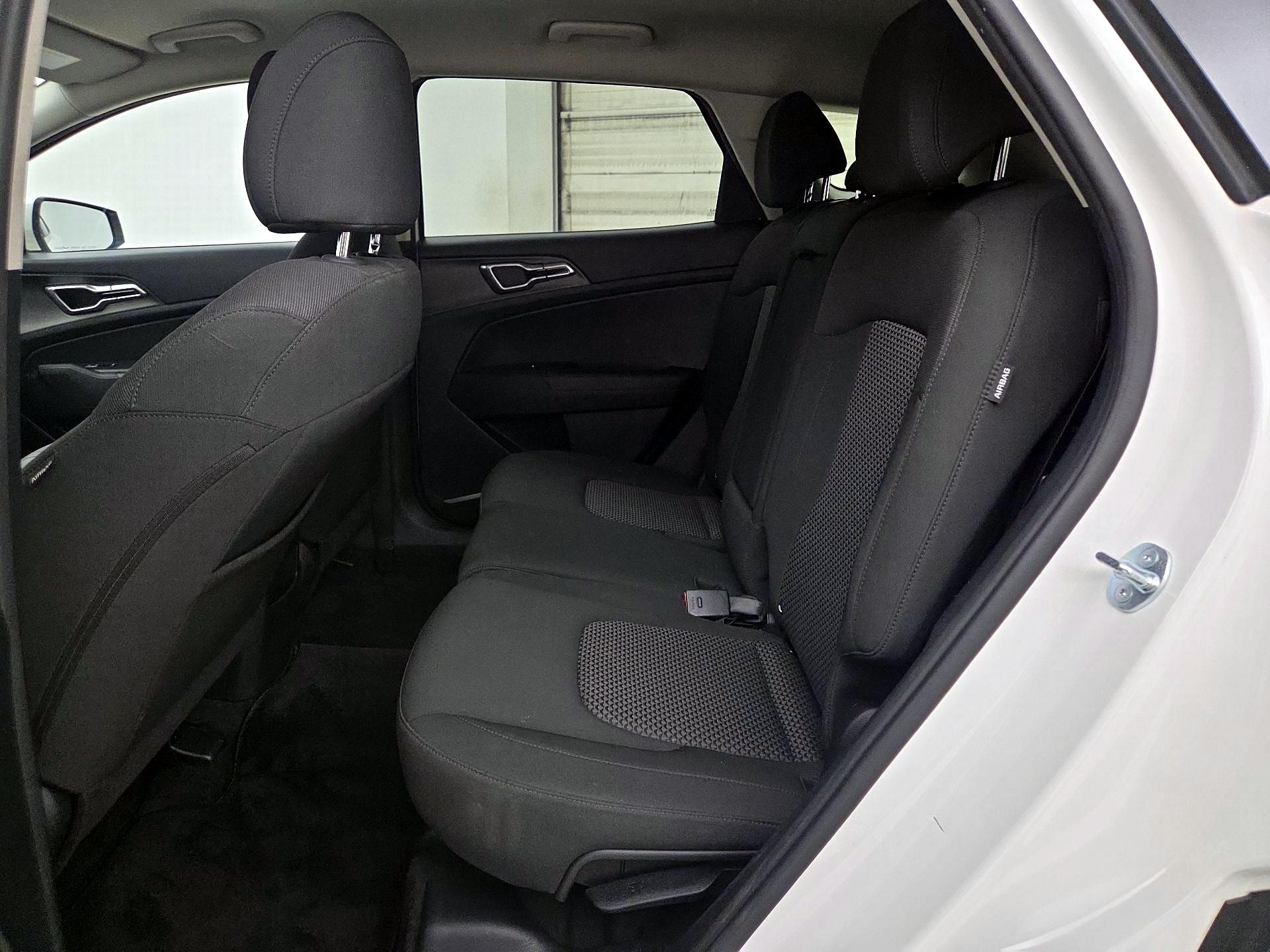 Thumbnail: 2025 Kia Sportage - 19