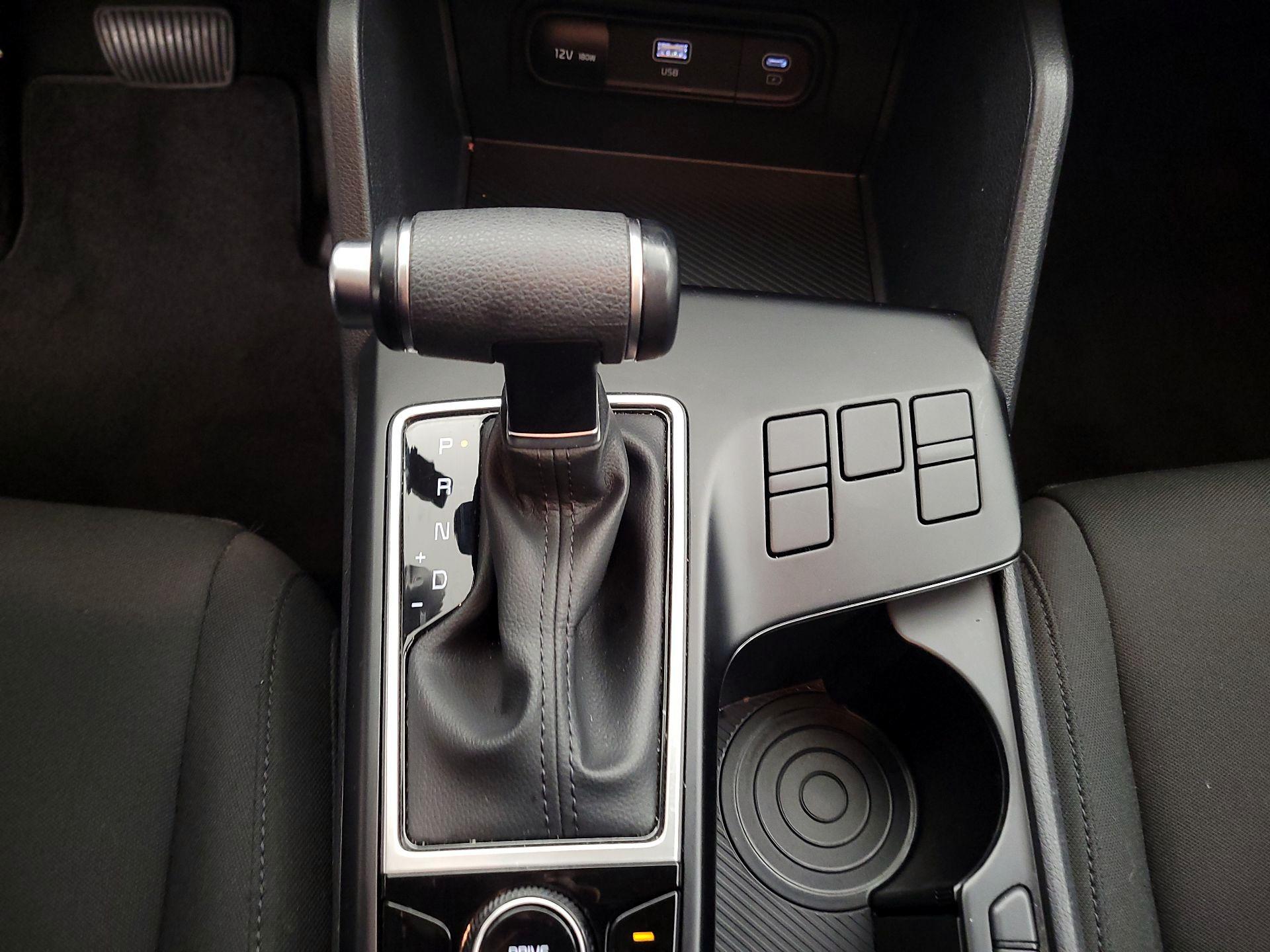 Thumbnail: 2025 Kia Sportage - 17