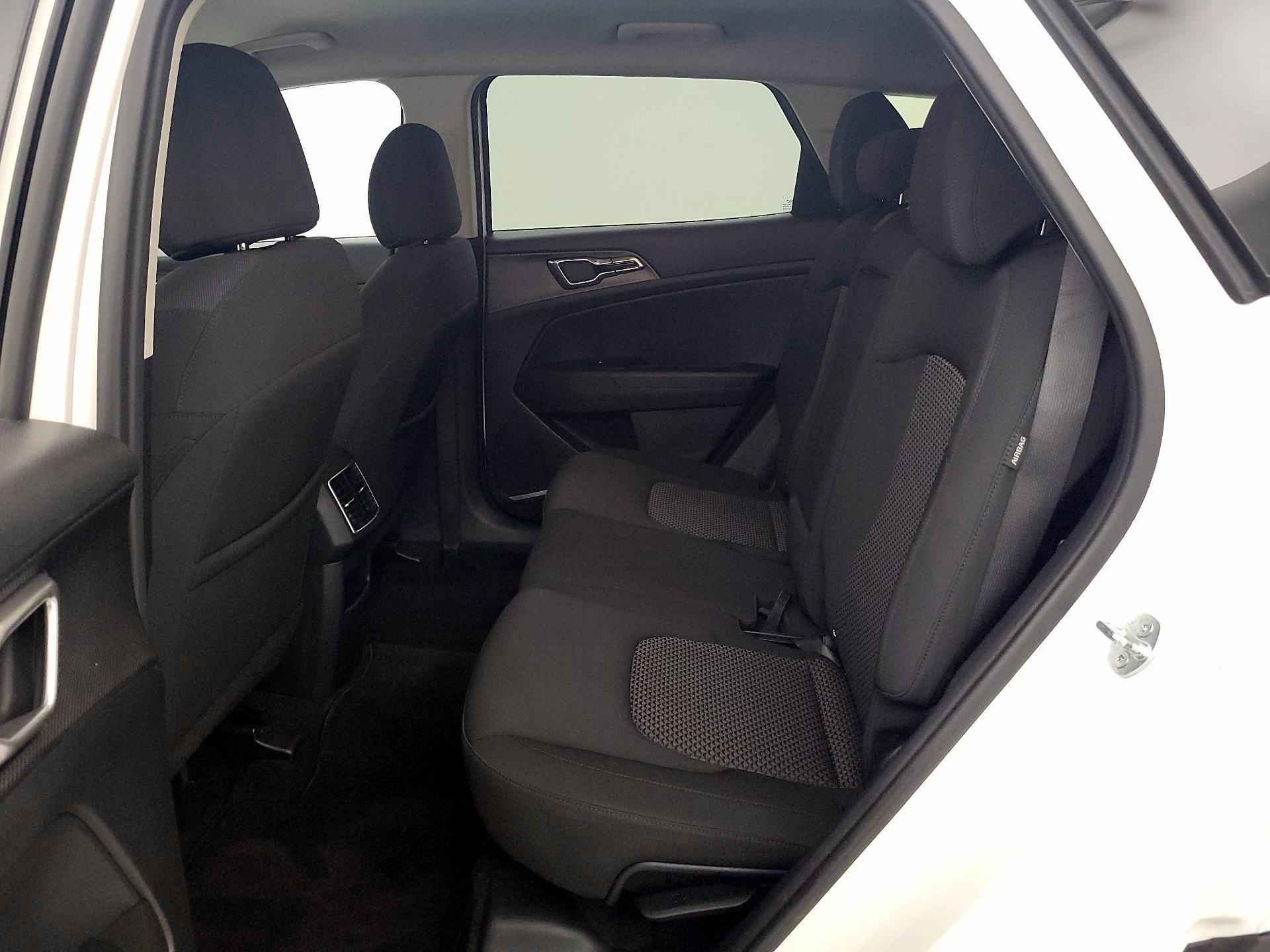 Thumbnail: 2025 Kia Sportage - 19