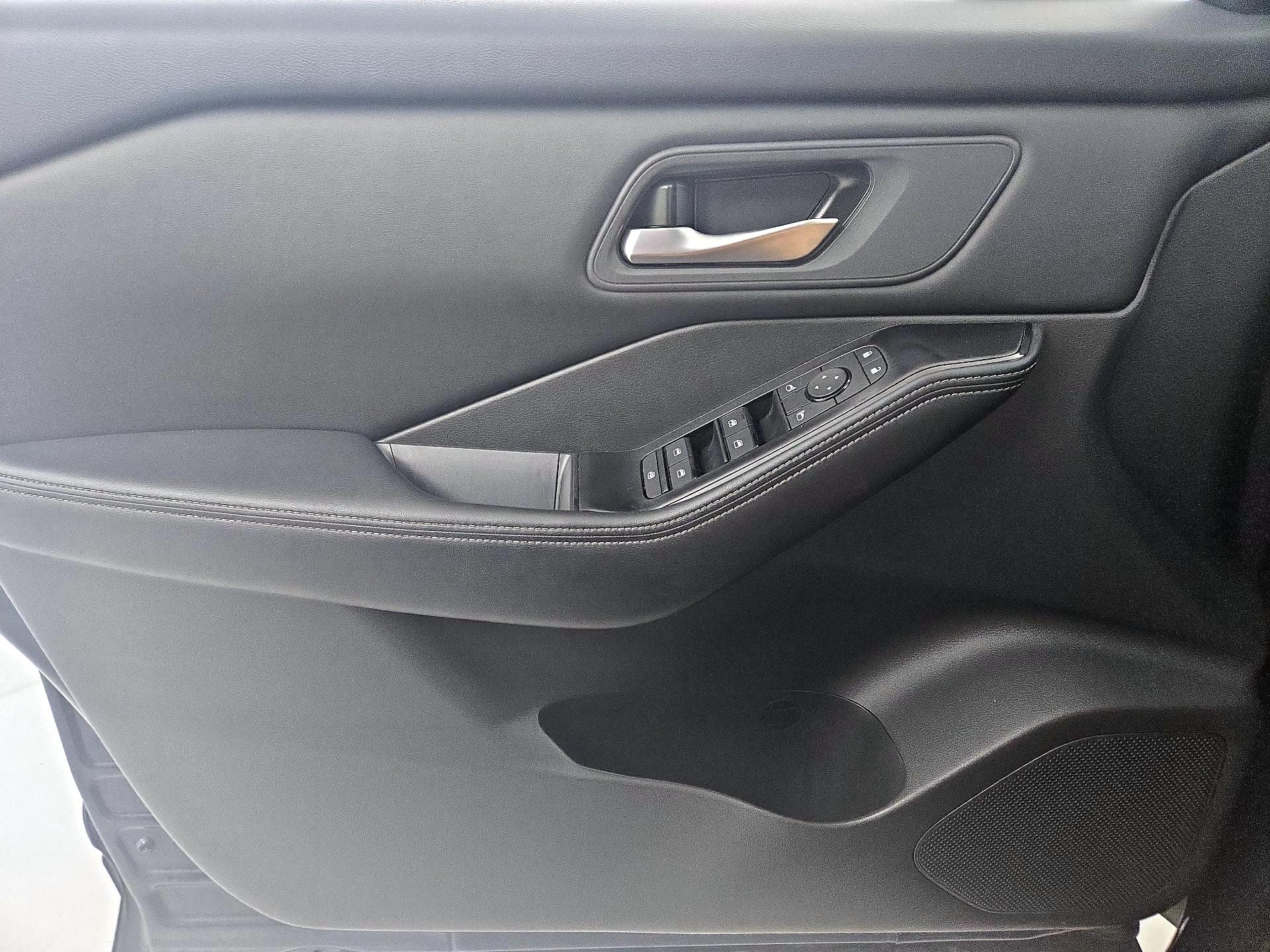 Thumbnail: 2025 Nissan Rogue - 12