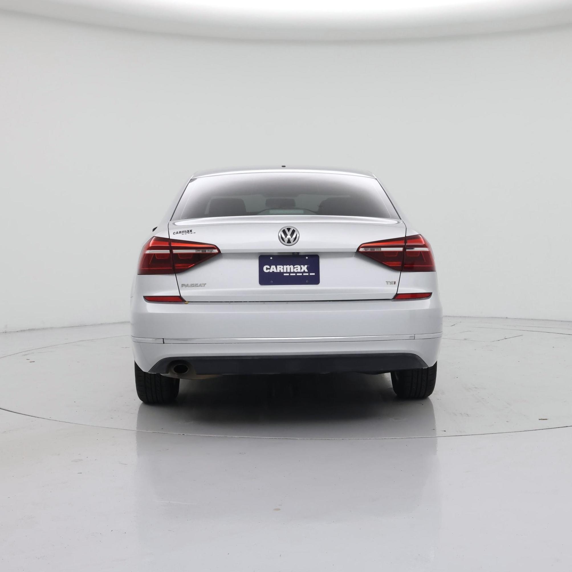 Thumbnail: 2018 Volkswagen Passat - 6