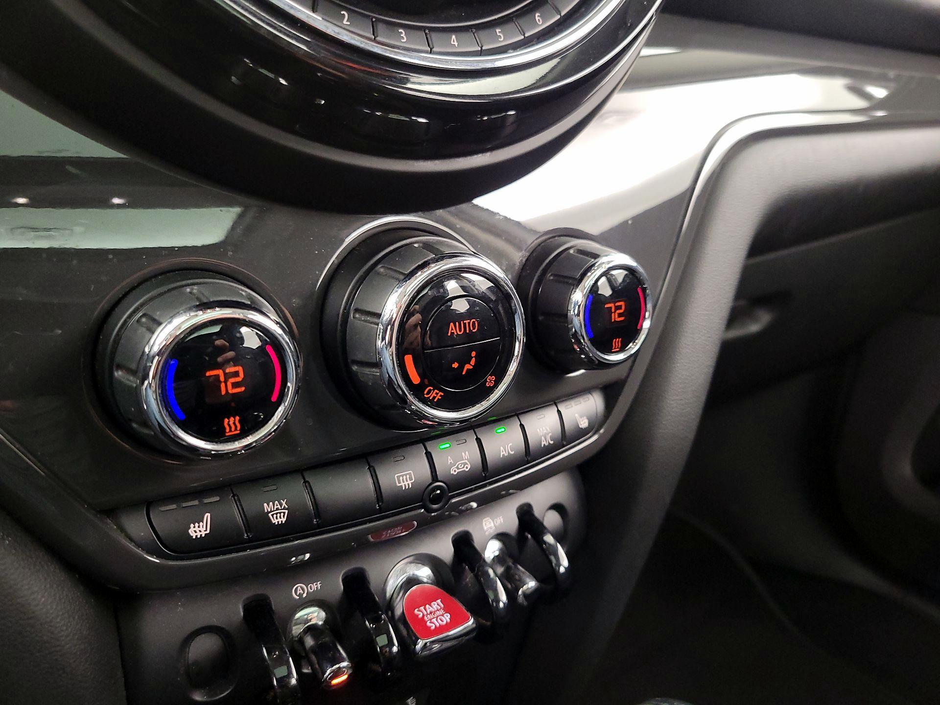 Thumbnail: 2017 MINI Cooper Countryman - 16