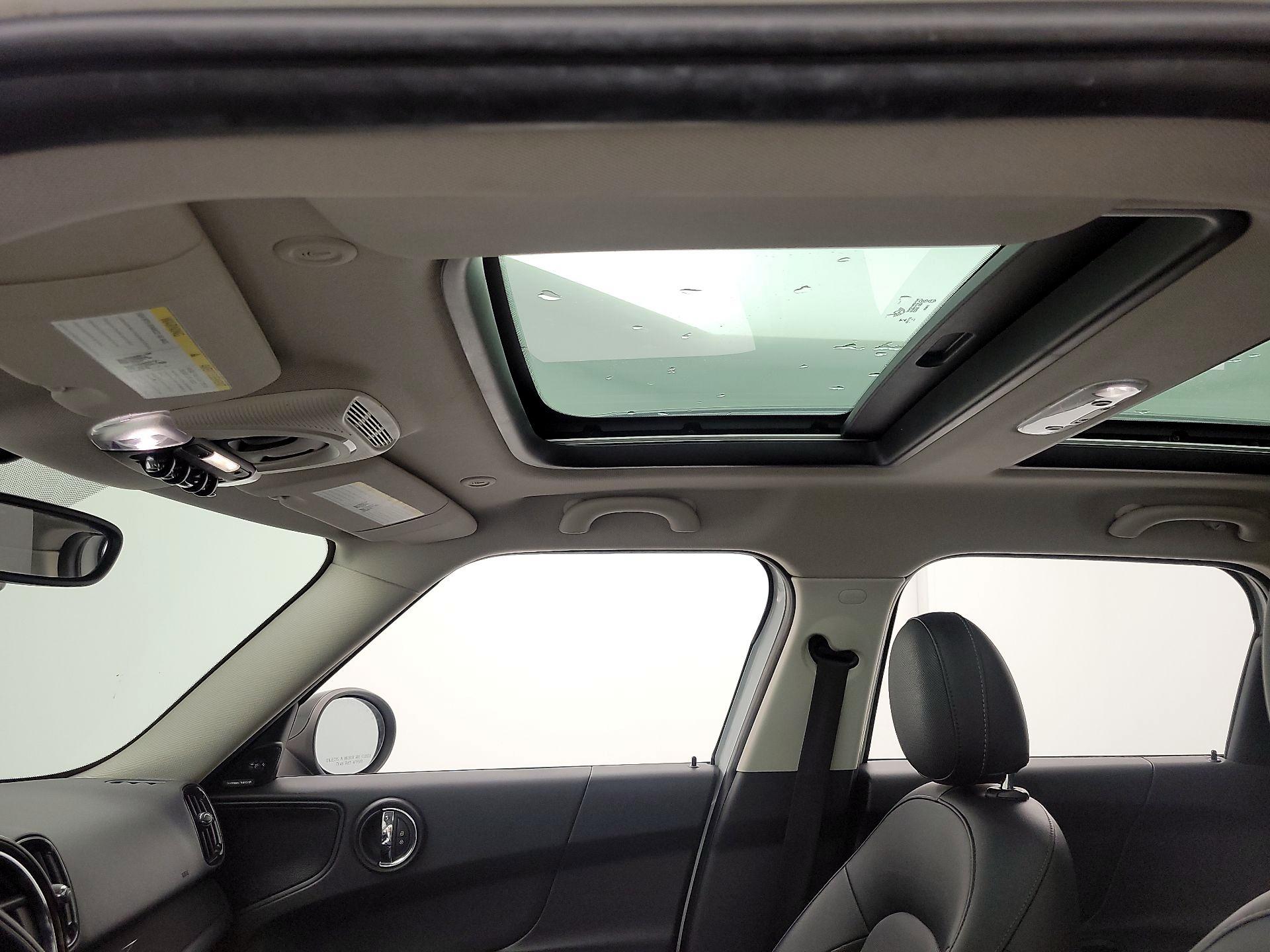 Thumbnail: 2017 MINI Cooper Countryman - 19