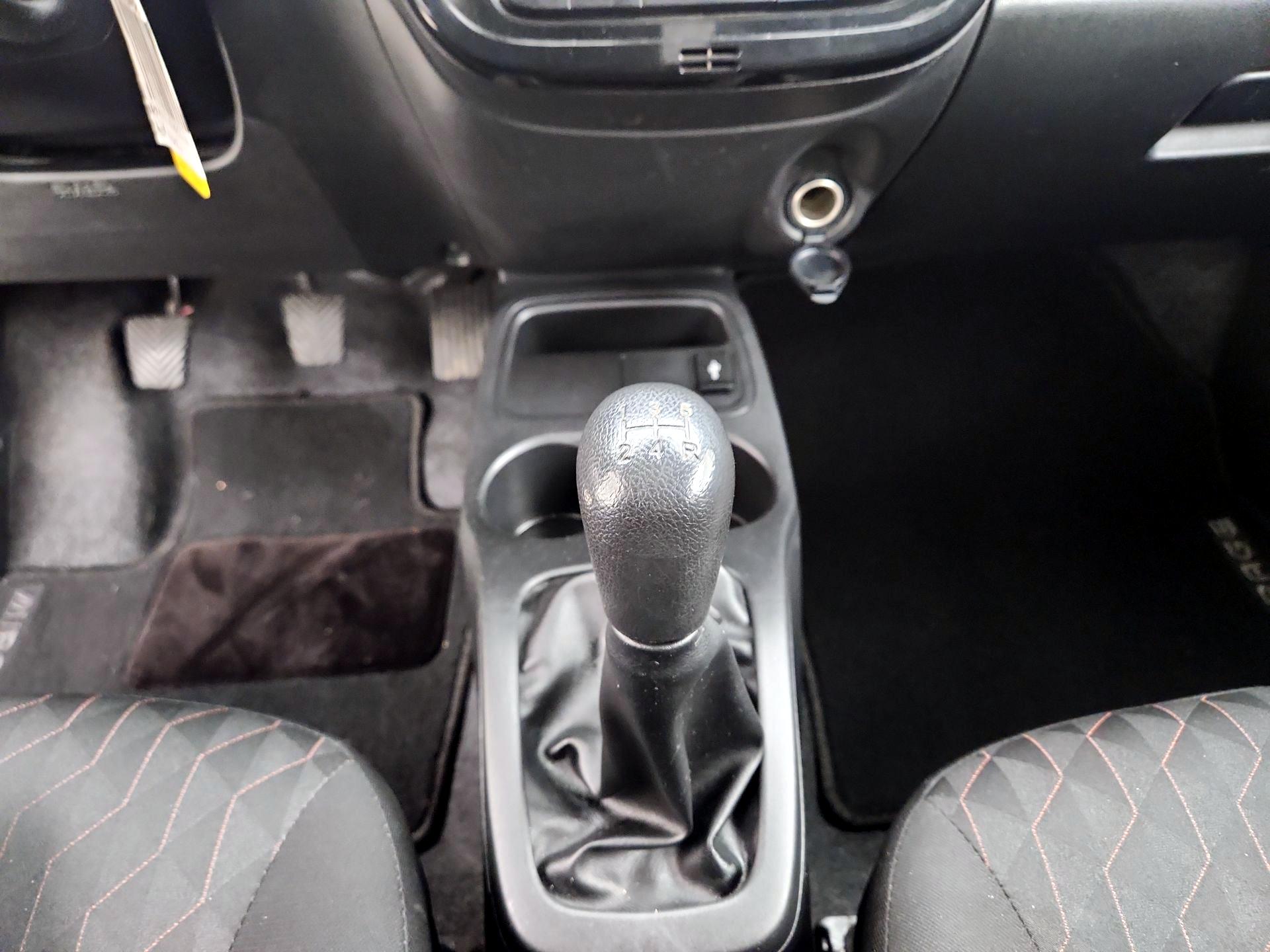 Thumbnail: 2022 Mitsubishi Mirage - 17