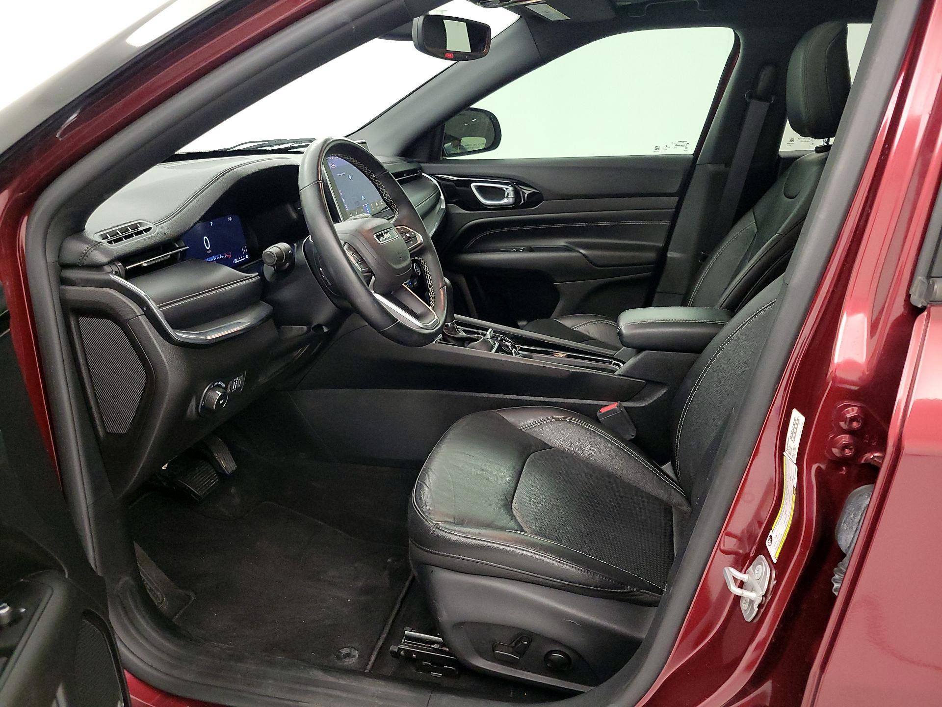 Thumbnail: 2022 Jeep Compass - 11