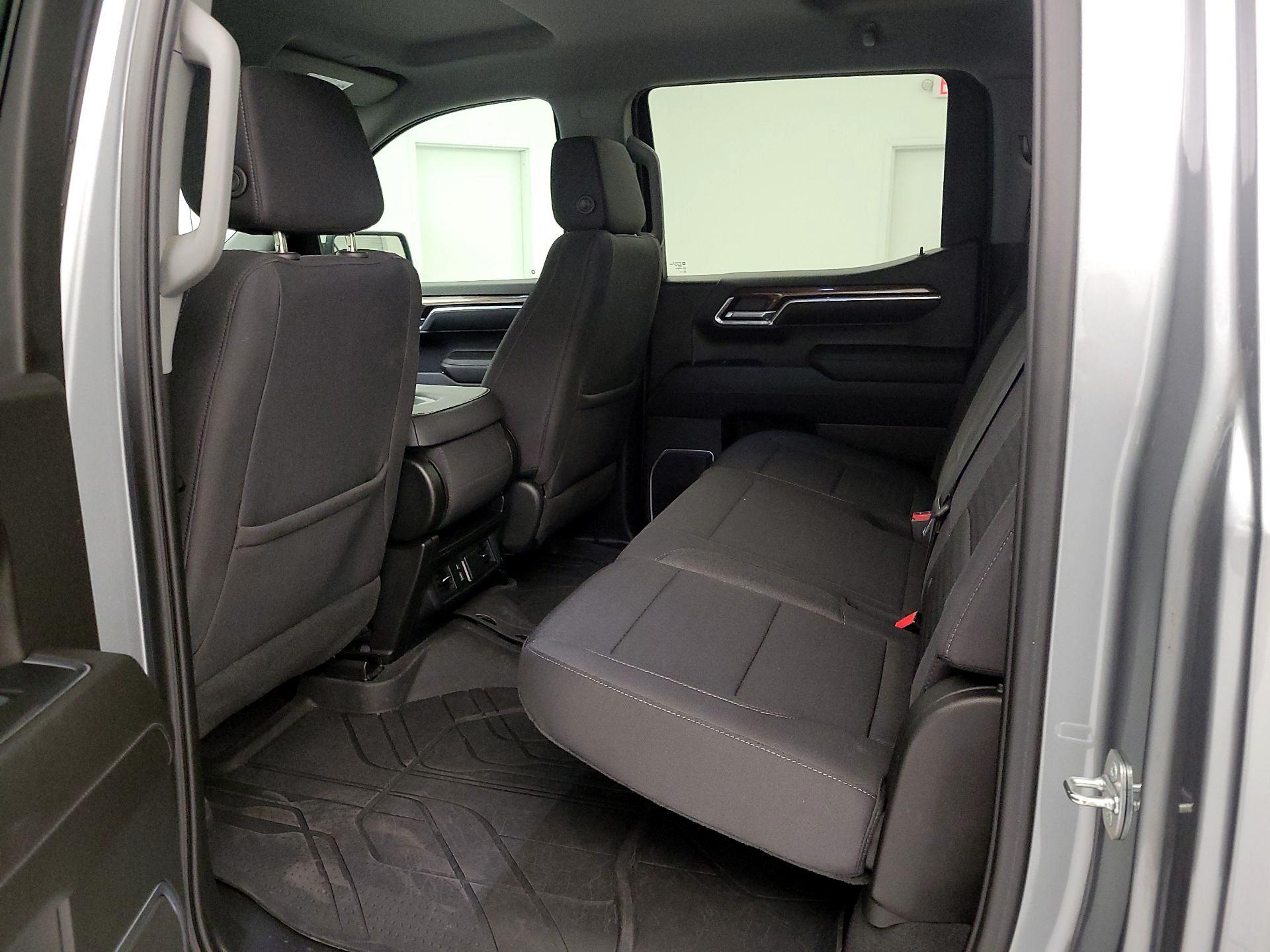 Thumbnail: 2023 Chevrolet Silverado 1500 - 19