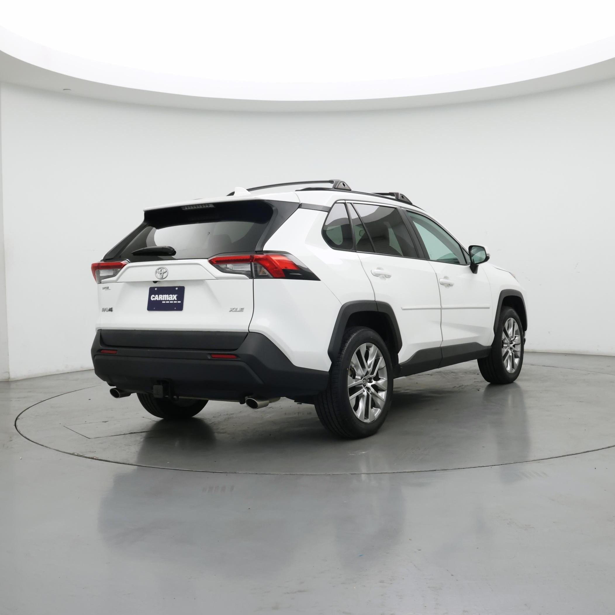 Thumbnail: 2020 Toyota RAV4 - 8