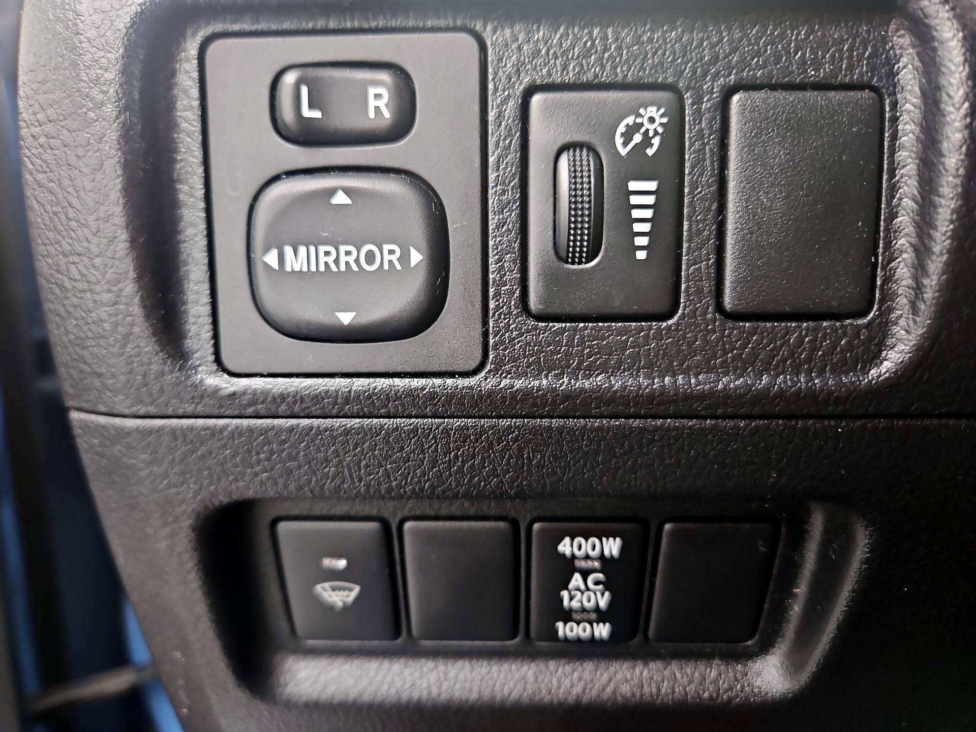 Thumbnail: 2018 Toyota 4Runner - 13