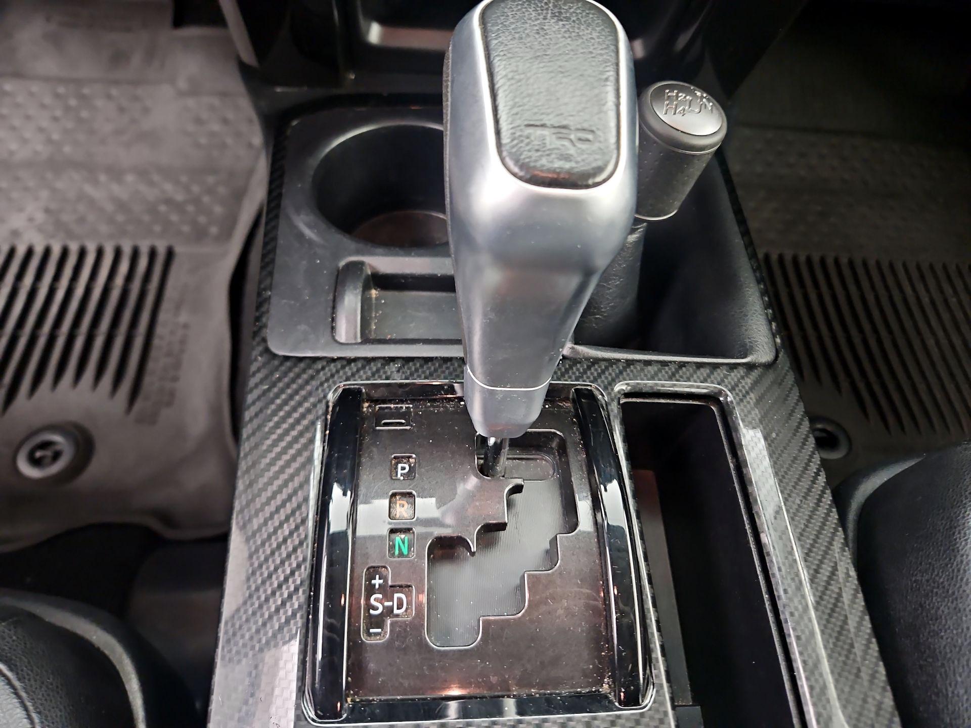 Thumbnail: 2018 Toyota 4Runner - 17