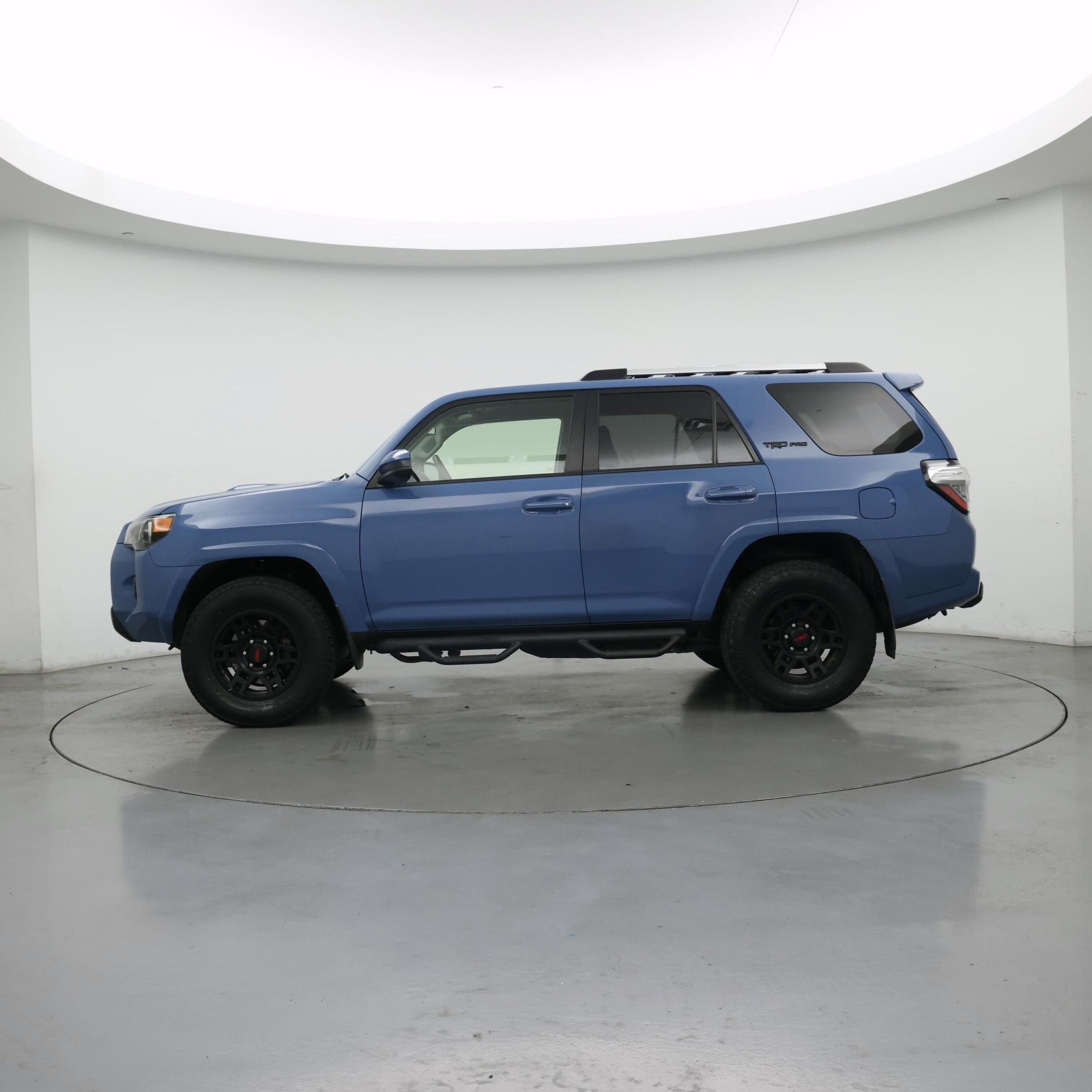 Thumbnail: 2018 Toyota 4Runner - 3