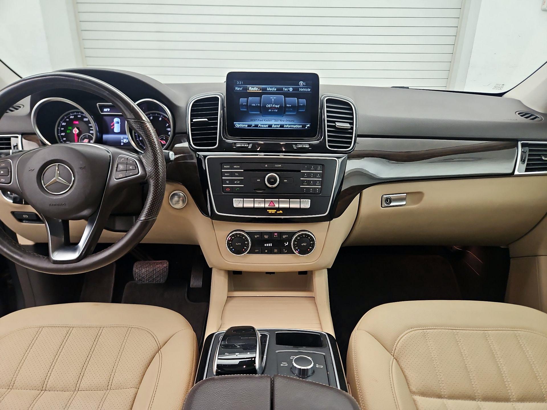 Thumbnail: 2017 Mercedes-Benz GLE - 9