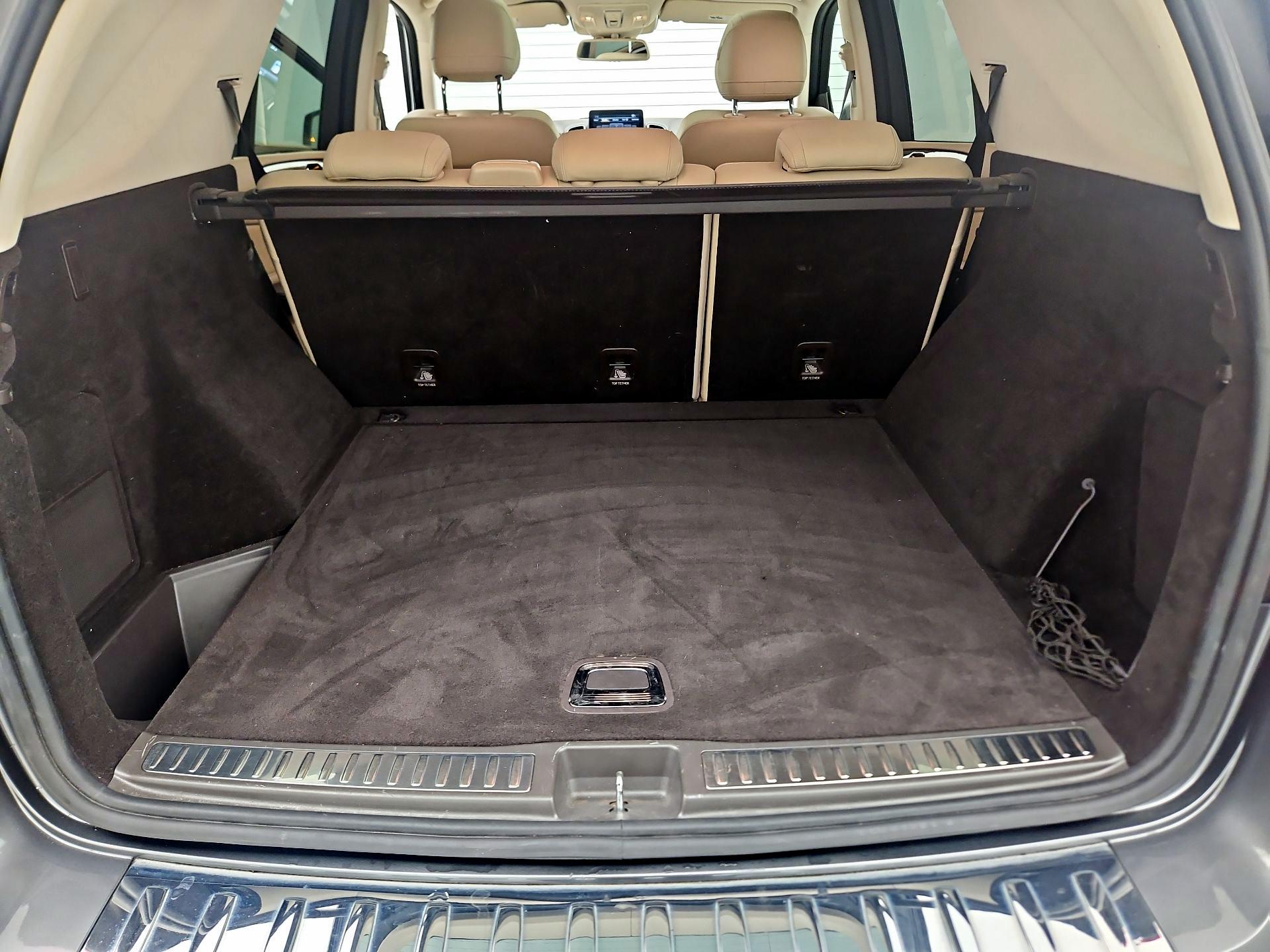 Thumbnail: 2017 Mercedes-Benz GLE - 17